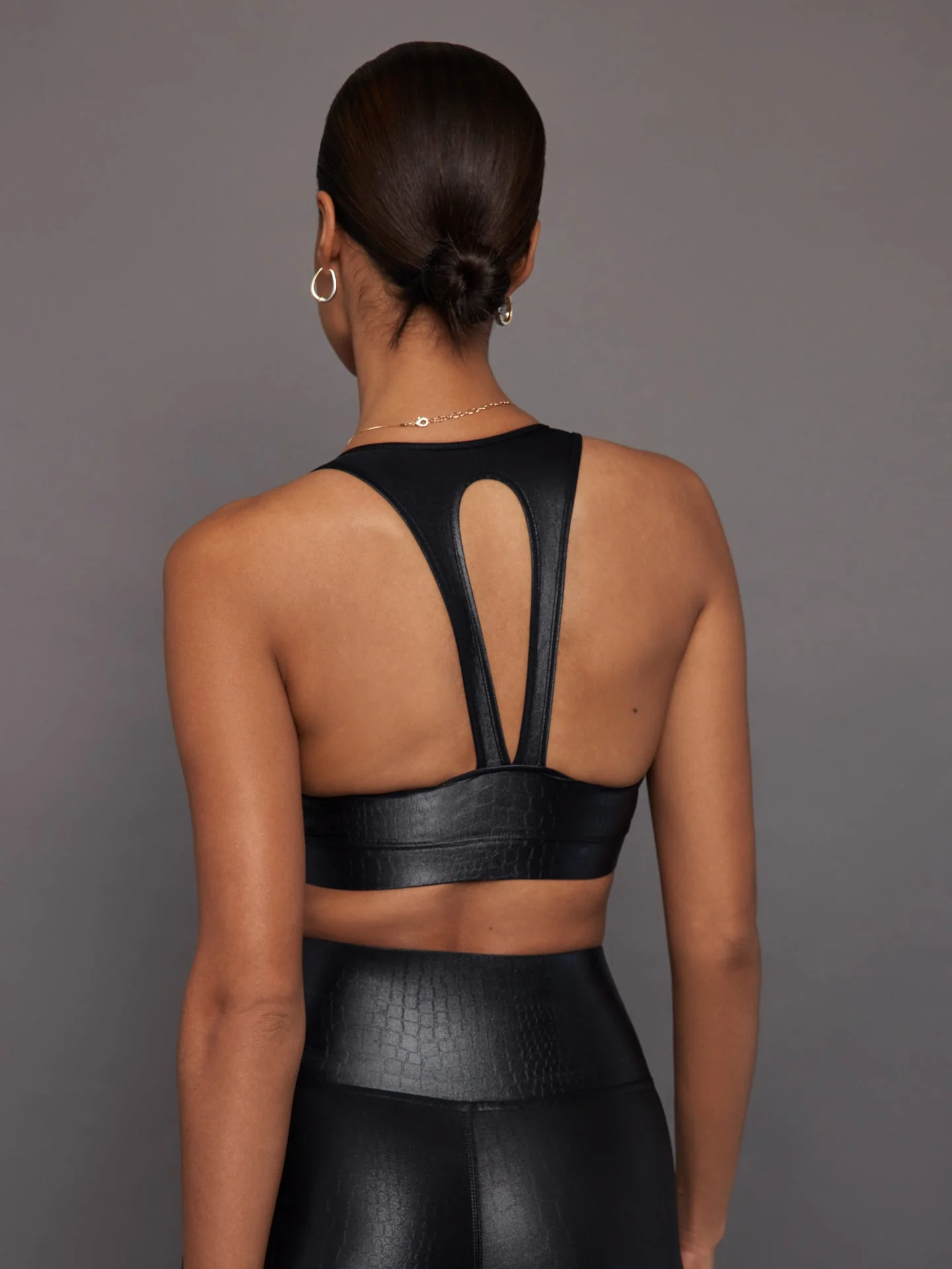 Carbon38 | Action Bra 2.0 in Croc Takara Shine | Black Crocodile - Image 4