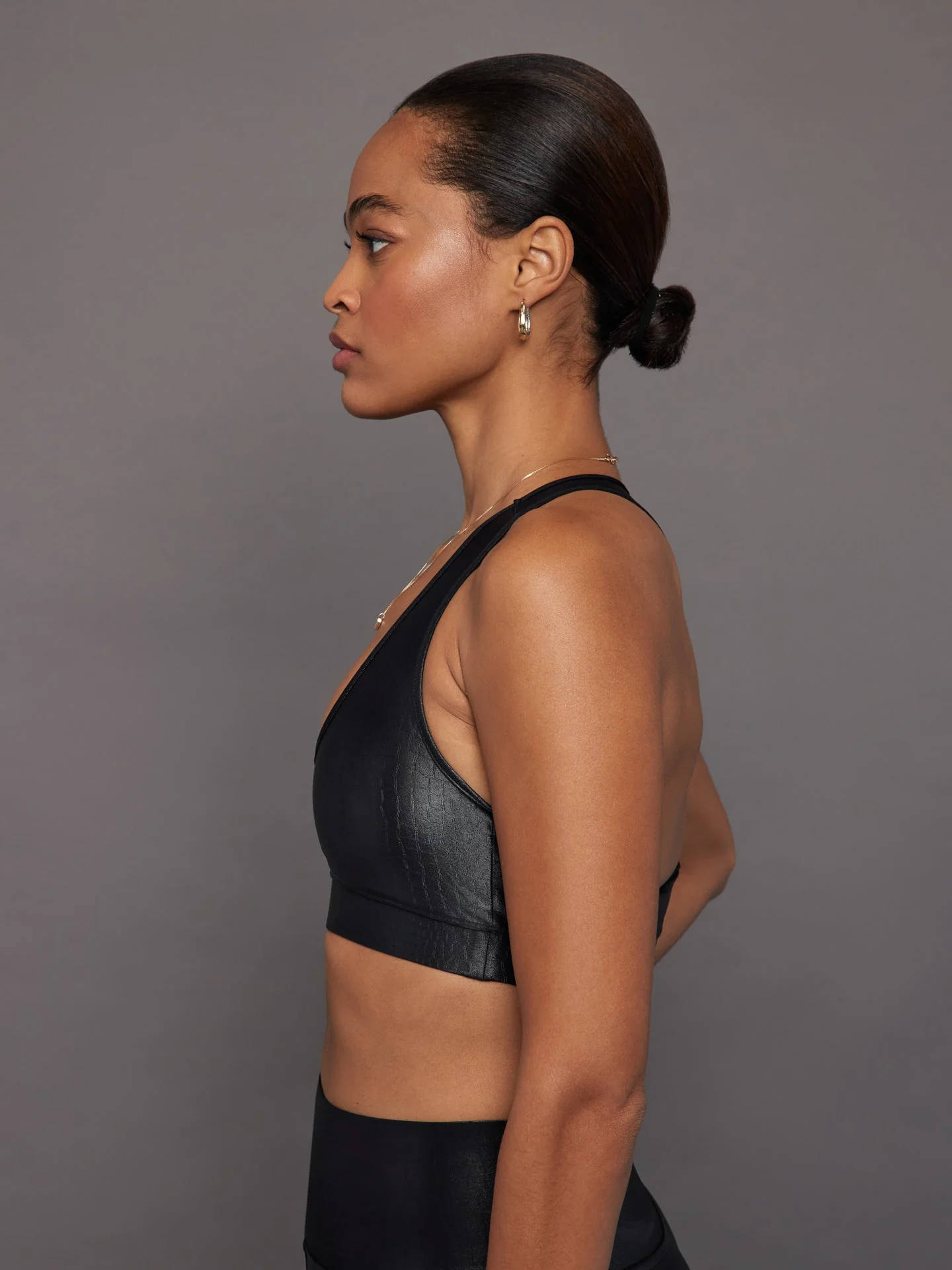 Carbon38 | Action Bra 2.0 in Croc Takara Shine | Black Crocodile - Image 5