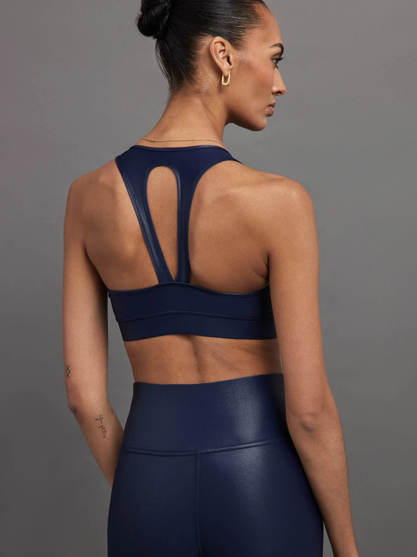 Carbon38 | Action Bra 2.0 in Takara Shine | Navy Blazer - Image 2