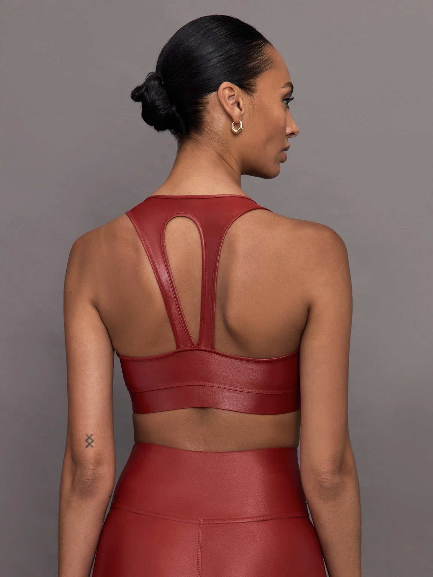 Carbon38 | Action Bra 2.0 in Takara Shine | Red Dahlia - Image 4