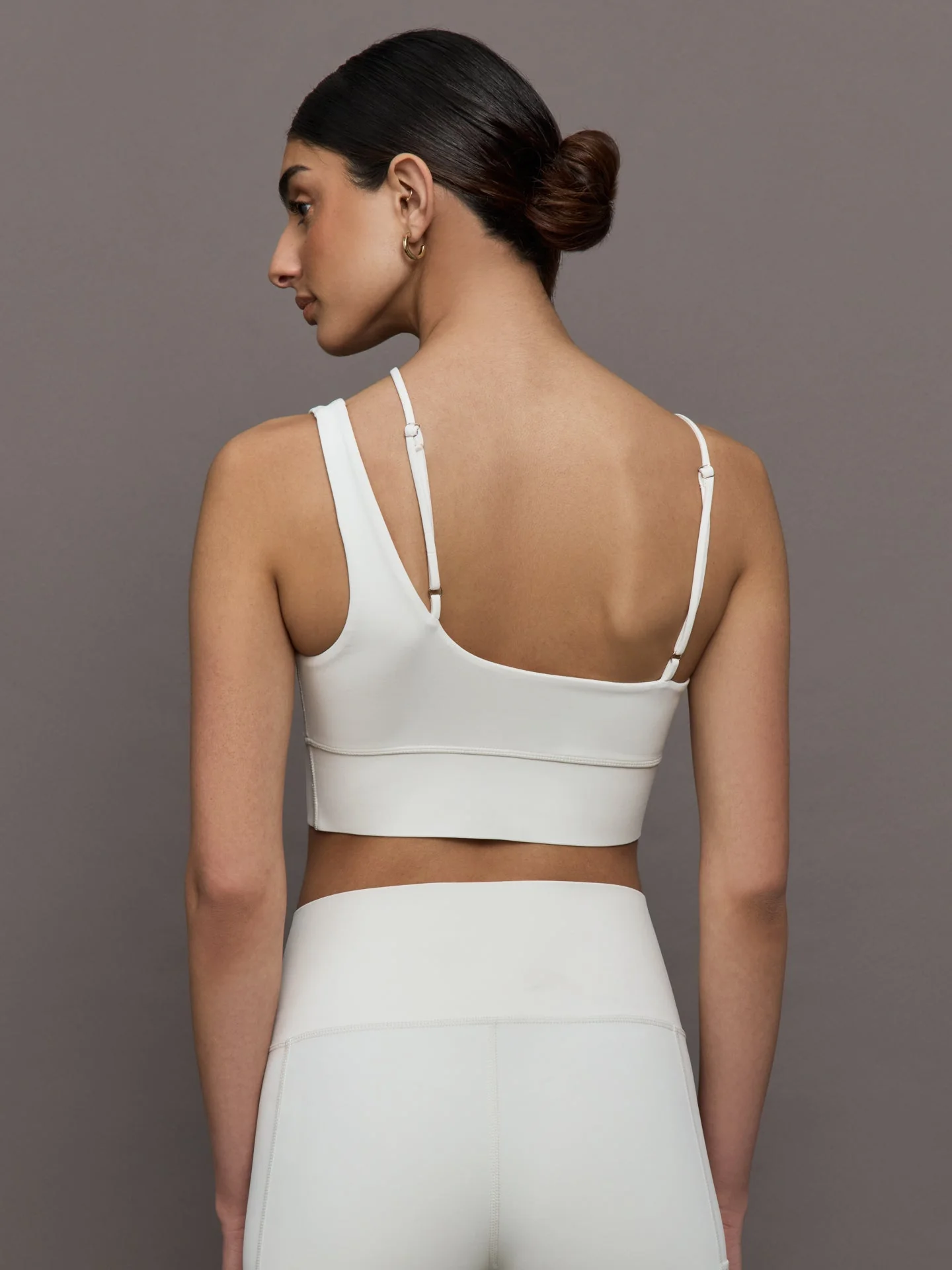 Carbon38 | Asymmetrical Strappy Bra in Diamond Compression | Cloud Dancer - Image 5