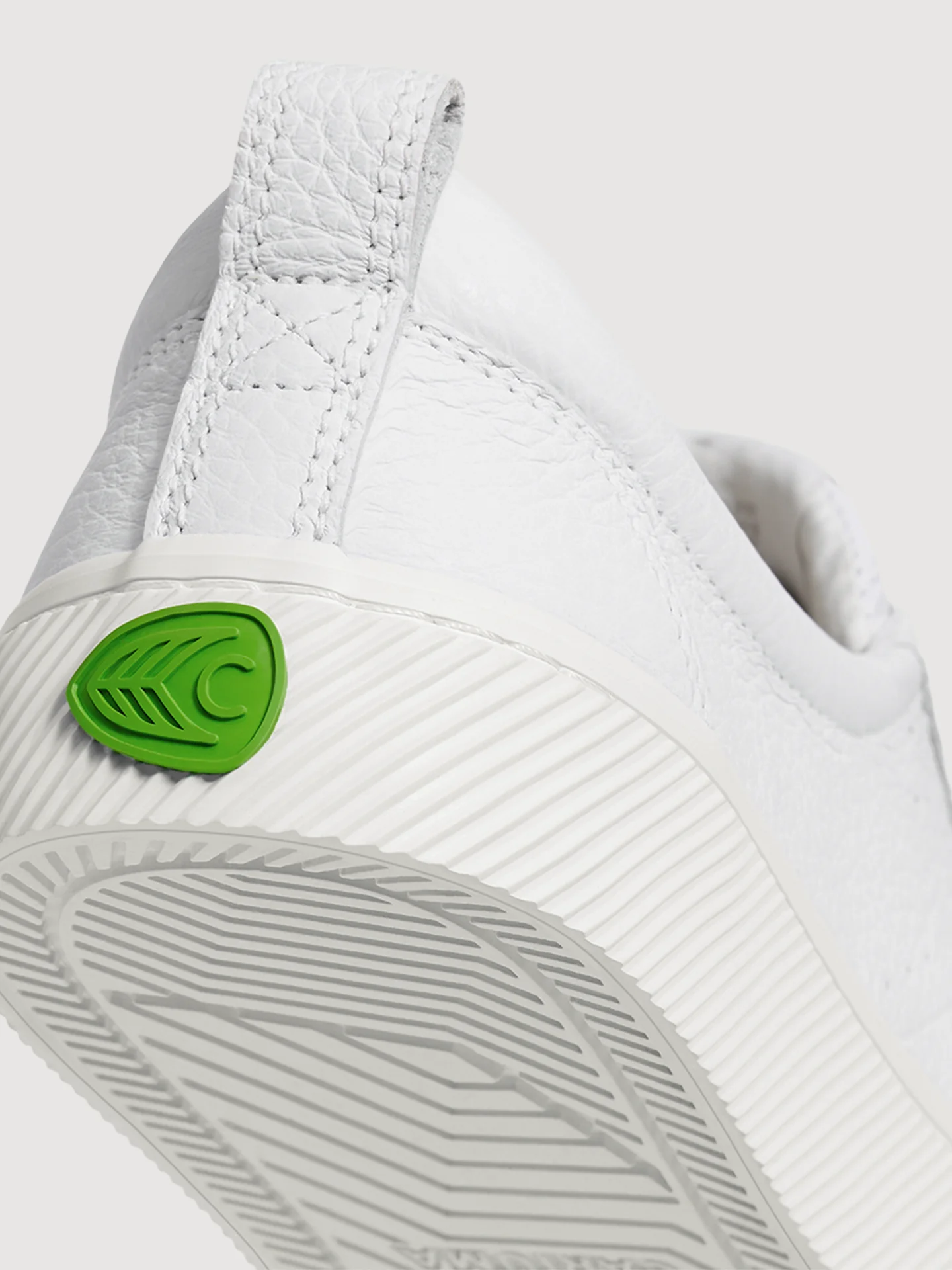 Cariuma | Oca Low | Off-White - Premium Leather - Image 4