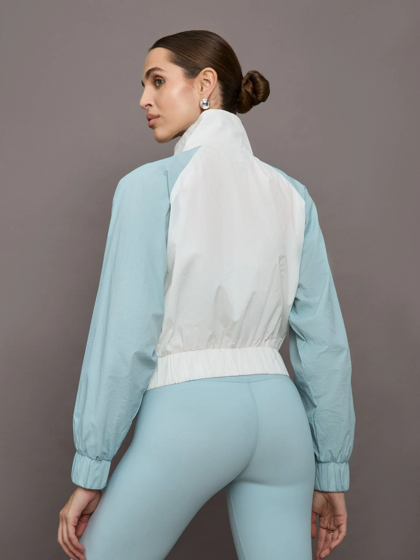 Carbon38 | Colorblock Windbreaker | Cloud Dancer/Sky Blue - Image 4