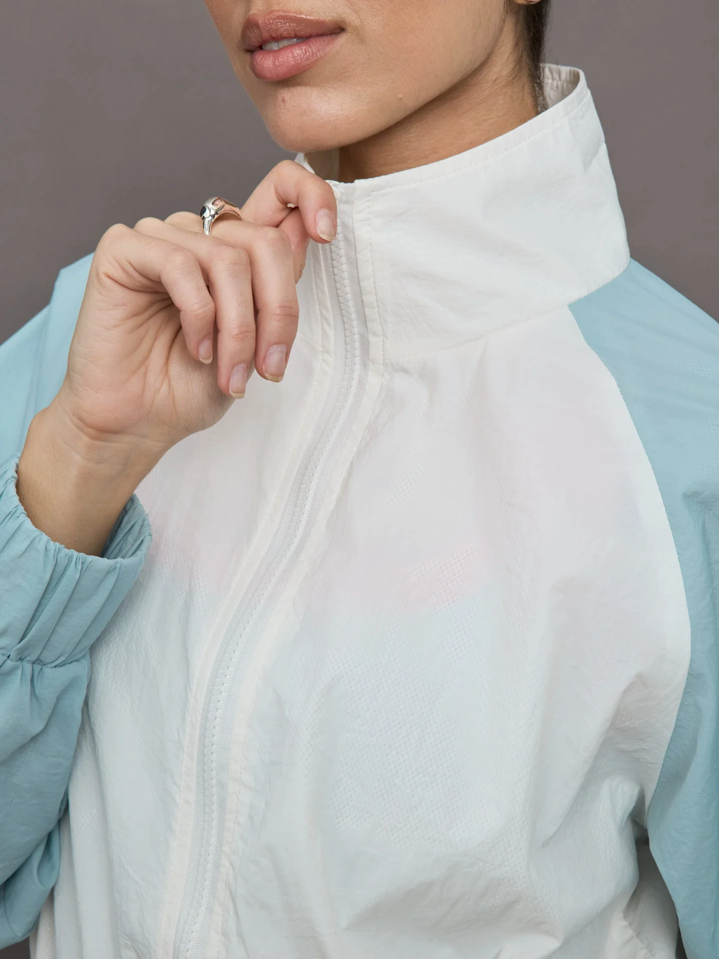 Carbon38 | Colorblock Windbreaker | Cloud Dancer/Sky Blue - Image 5