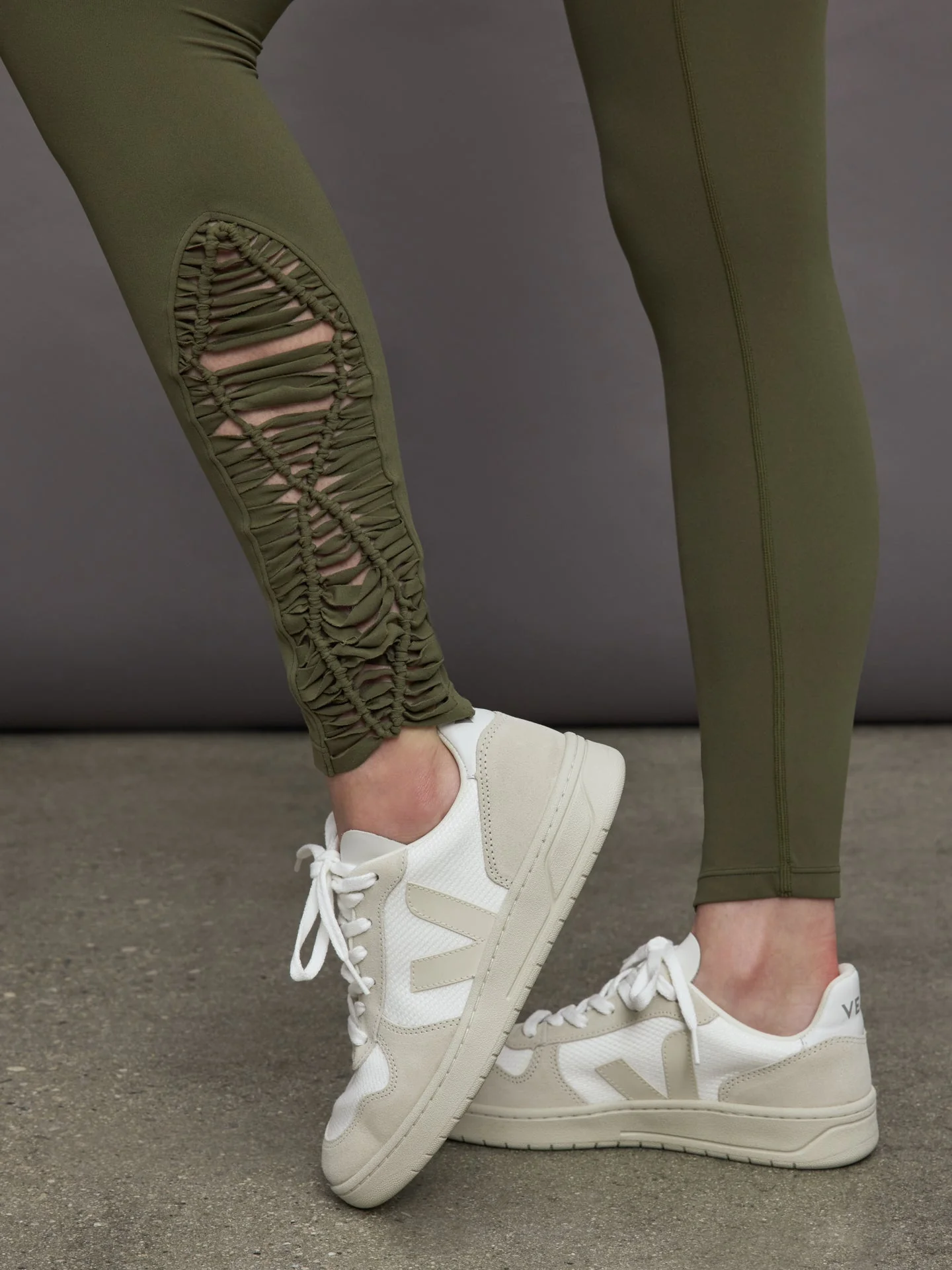 Carbon38 | Crochet Legging in Melt | Olive - Image 2