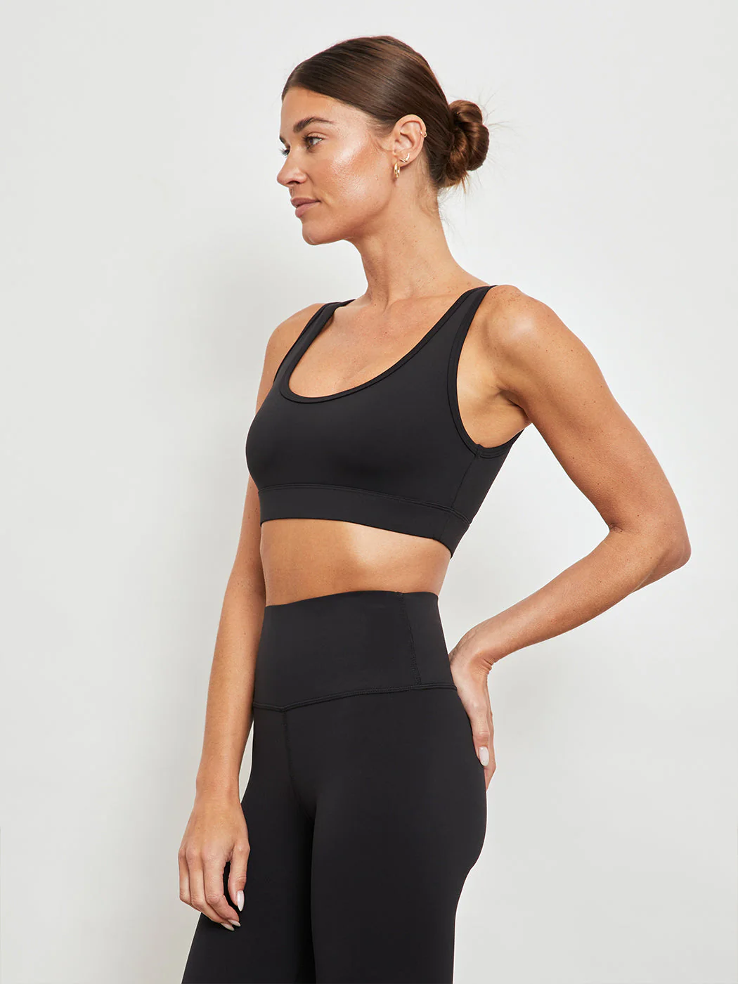 Carbon38 | Cut Out Scoop Bra in Diamond Compression | Black - Image 2
