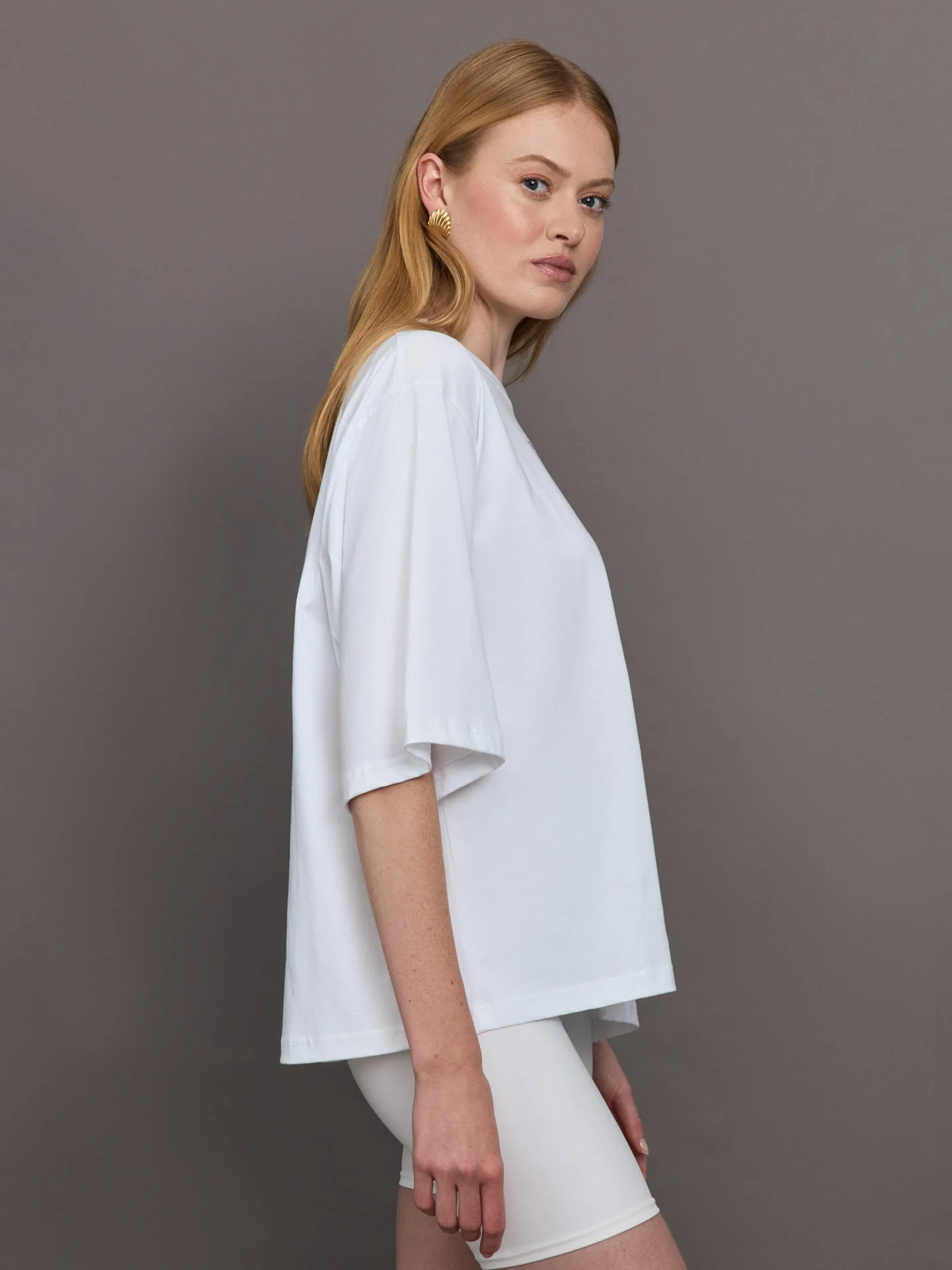 Herskind | Herskind Tshirt | White - Red Logo - Image 4