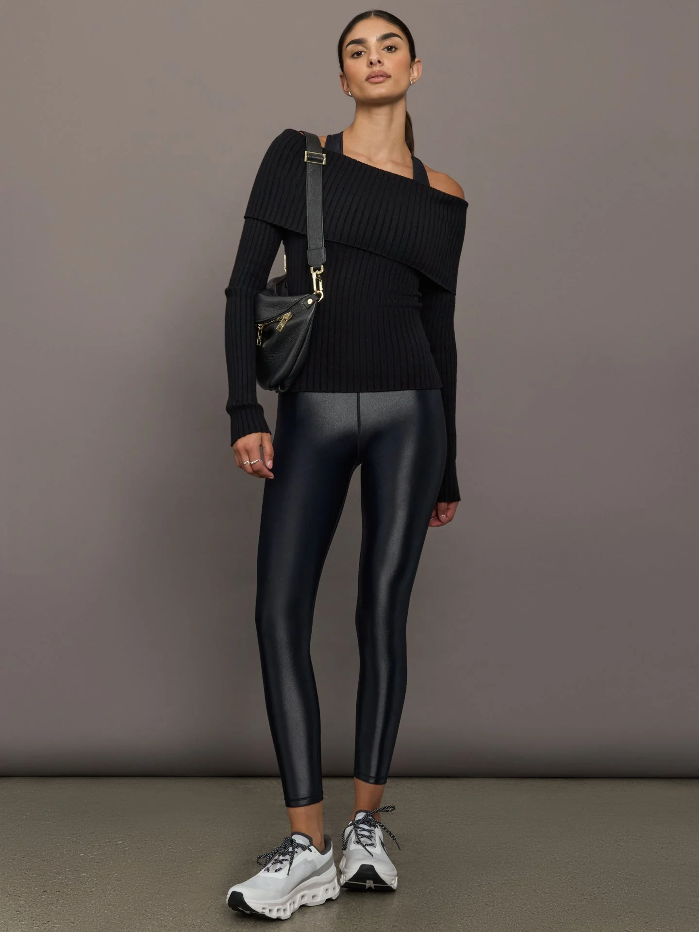 High Rise 7/8 Legging in Takara Shine | Black - Image 2