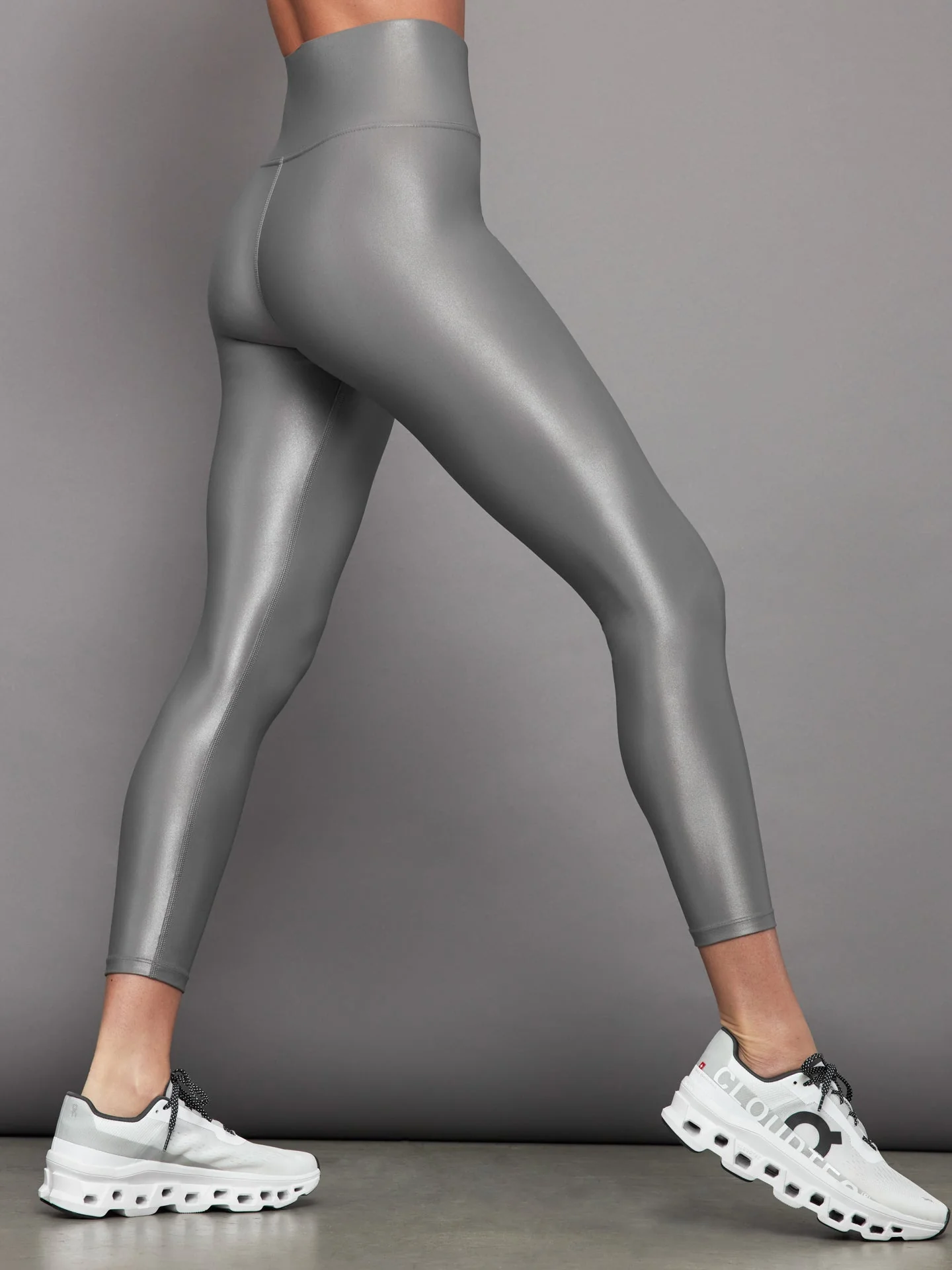 Carbon38 | High Rise 7/8 Legging in Takara Shine | Steel Grey - Image 3