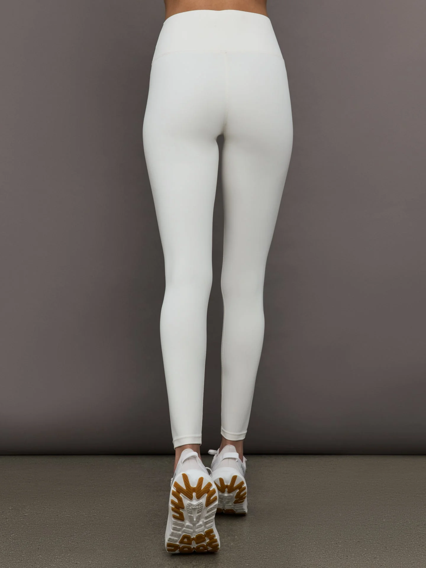 Carbon38 | High Rise Full-Length Legging in Diamond Compression | Cloud Dancer - Image 4