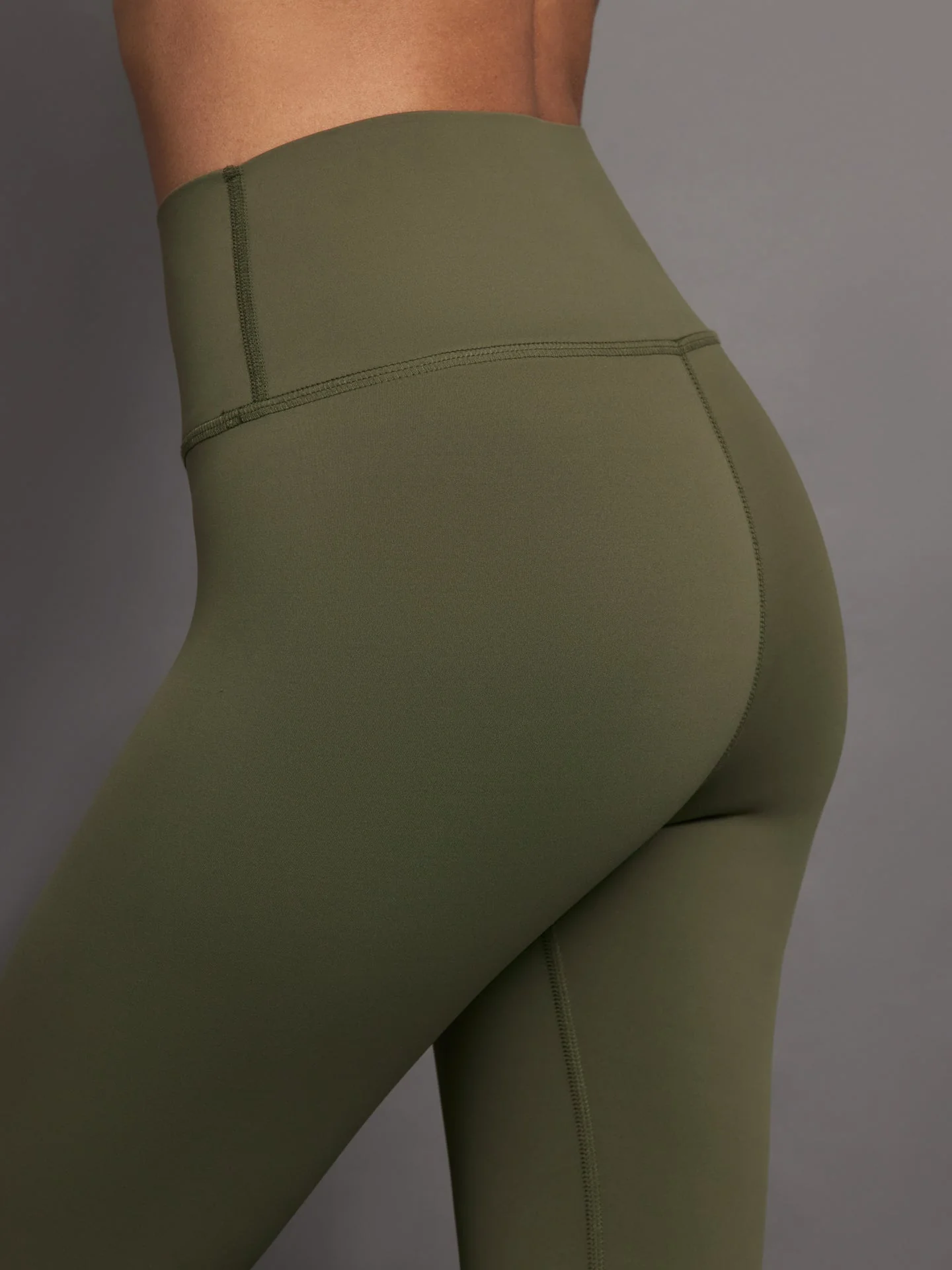 Carbon38 | High Rise Full-Length Legging in Diamond Compression | Olive - Image 5
