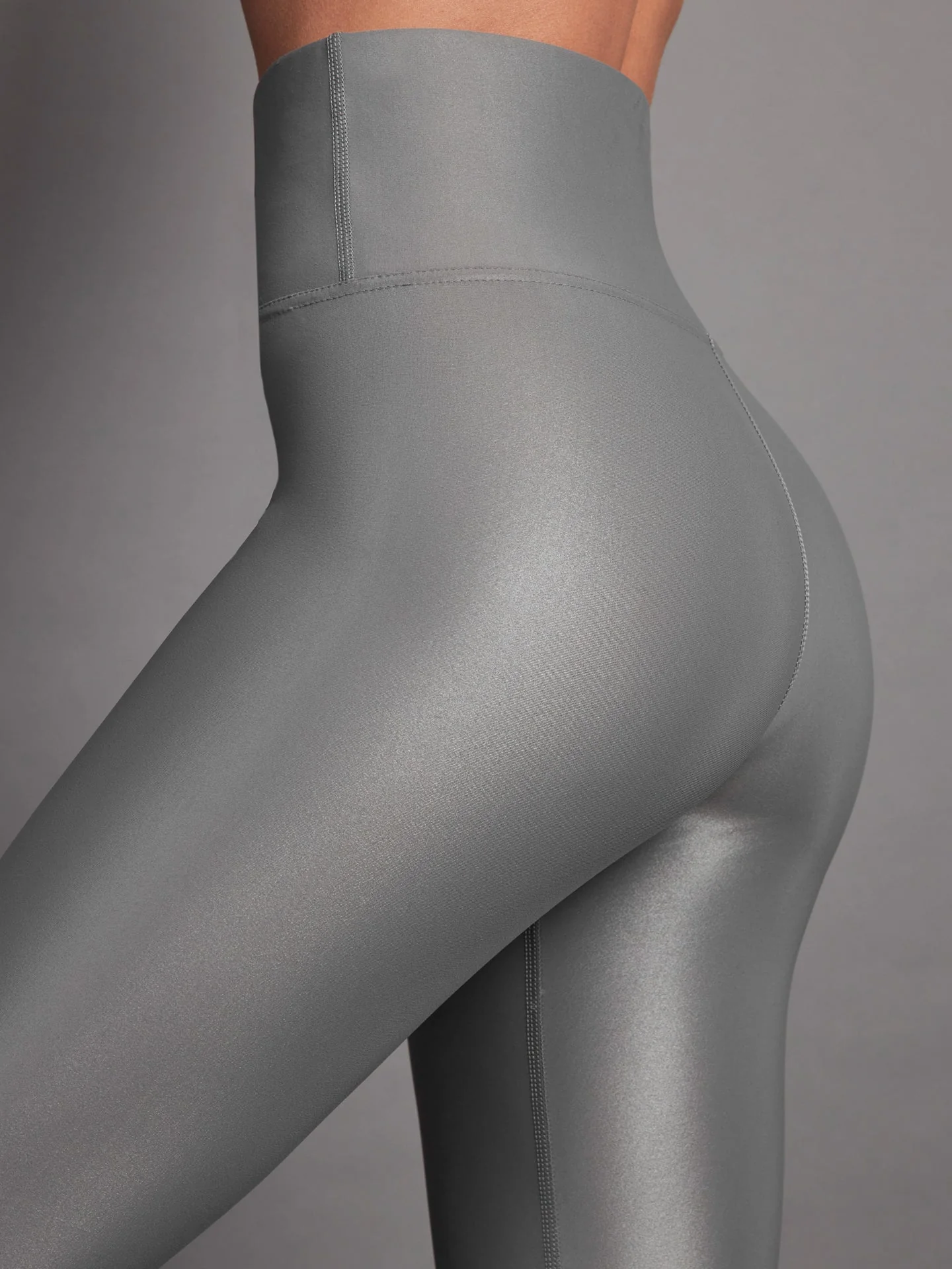 Carbon38 | High Rise Full-Length Legging in Takara Shine | Steel Grey - Image 4