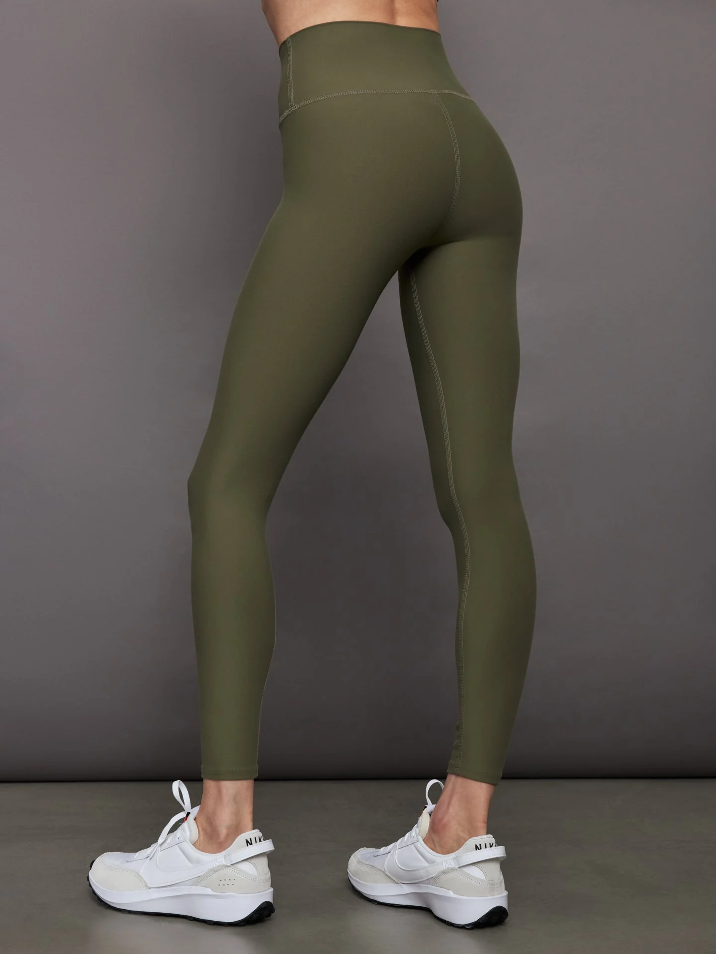 Carbon38 | High Rise Legging in Melt | Olive - Image 4