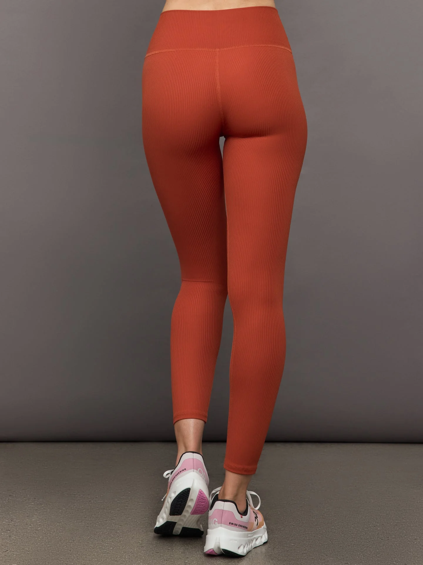 High Rise Legging in Ribbed Melt | Terracotta - Image 4