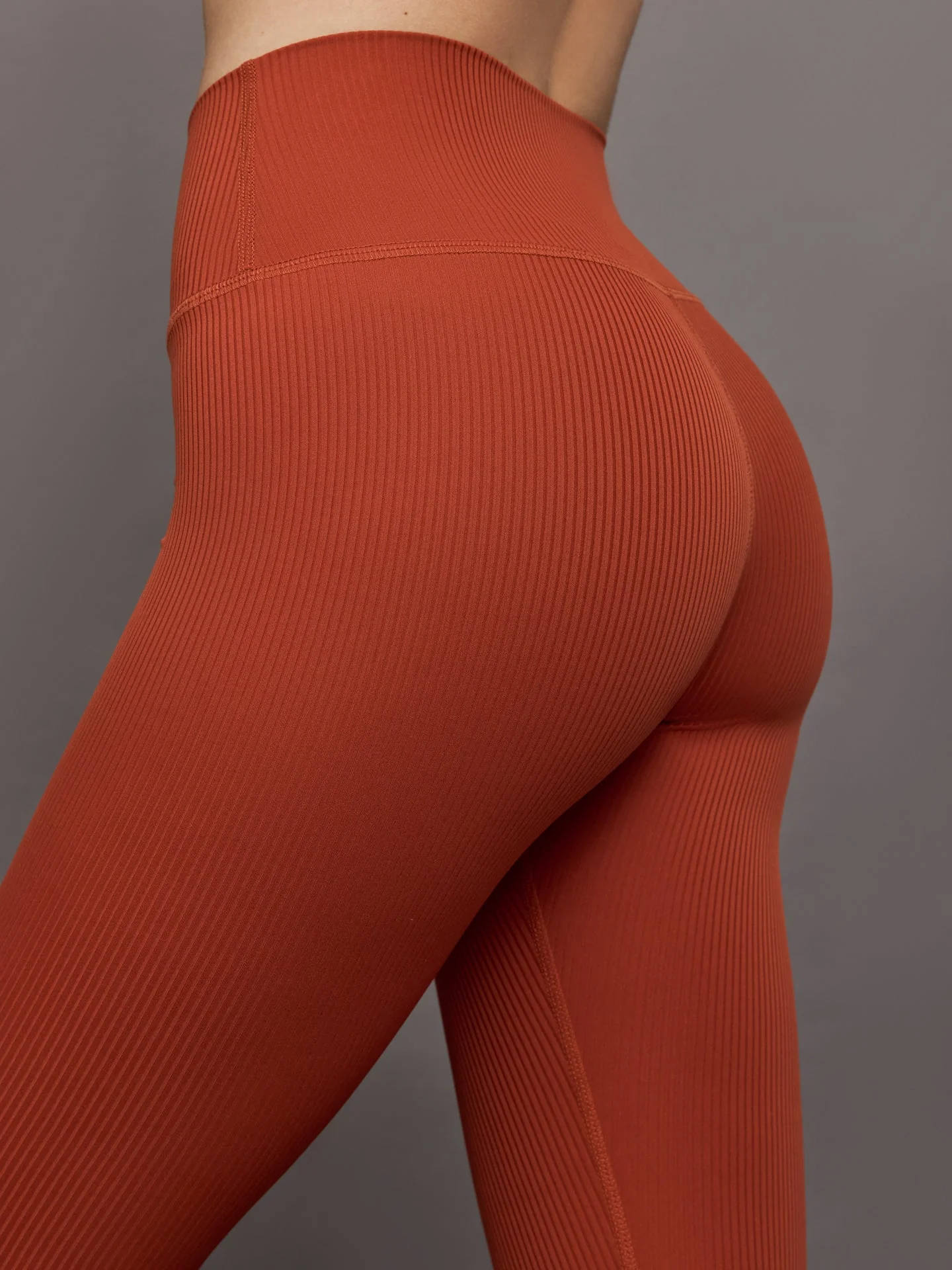 High Rise Legging in Ribbed Melt | Terracotta - Image 5