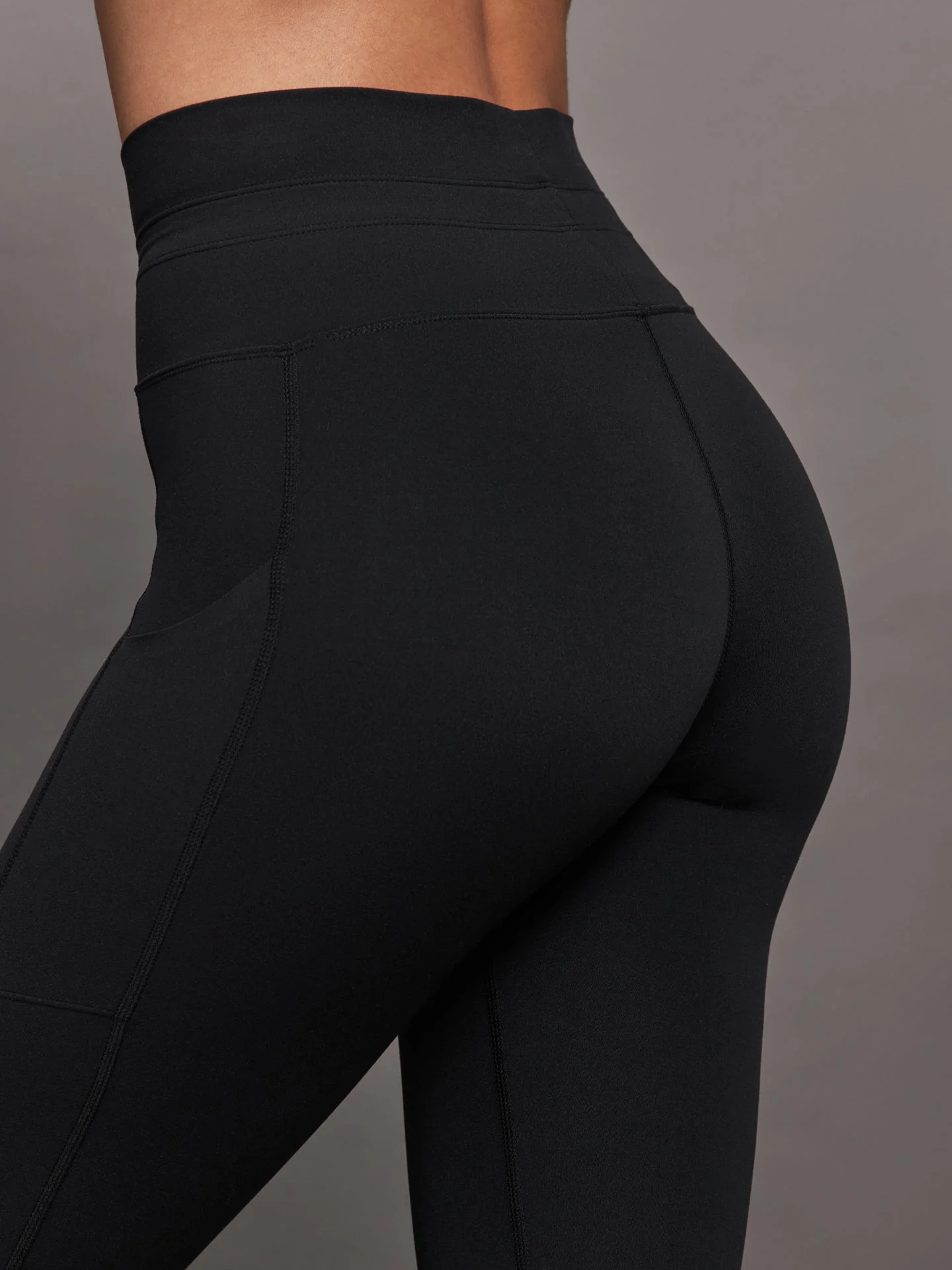 High Rise Pocket Legging in Melt | Black - Image 4