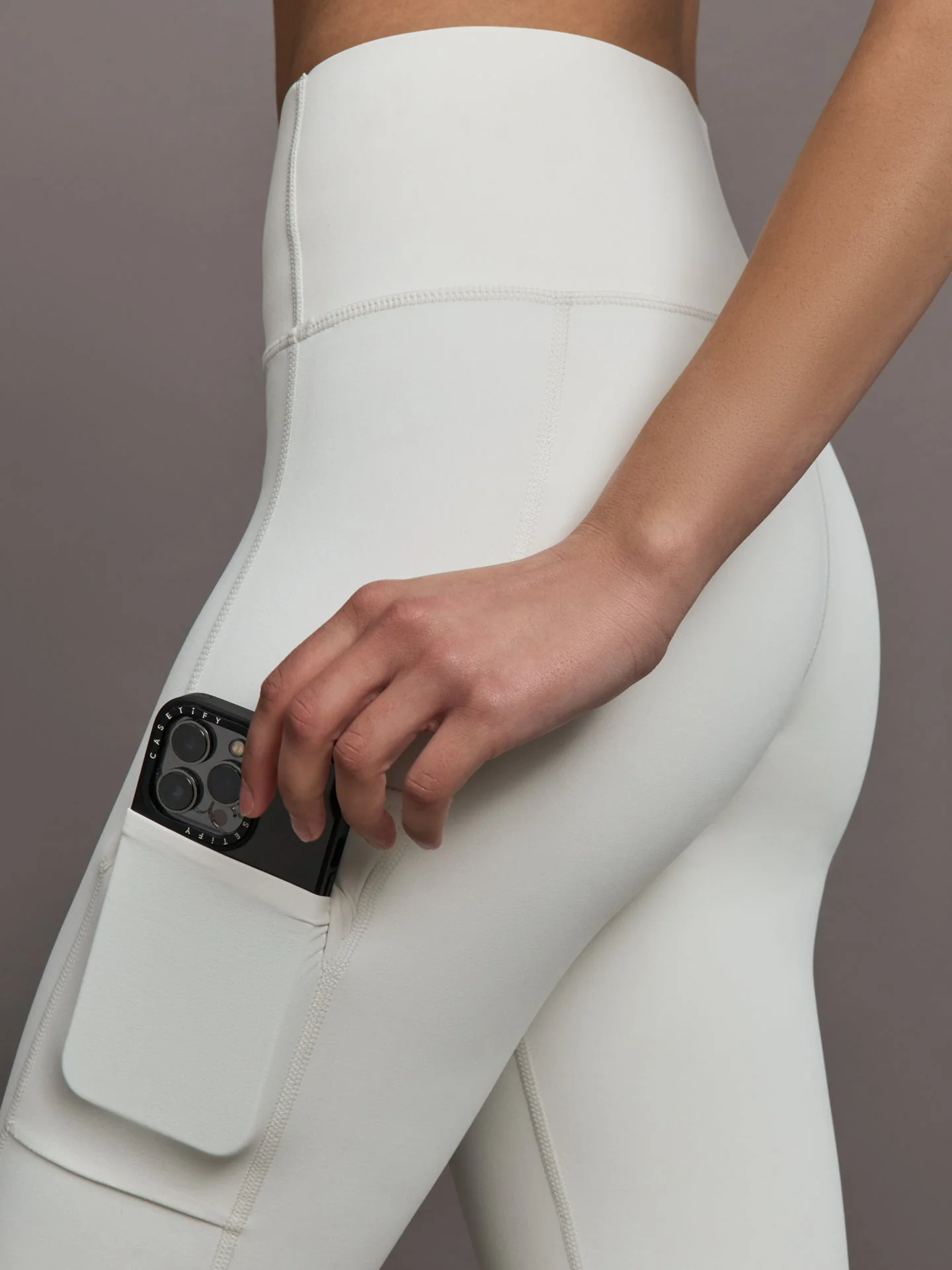 Carbon38 | High Rise Sport Pocket Legging in Diamond Compression | Cloud Dancer - Image 5