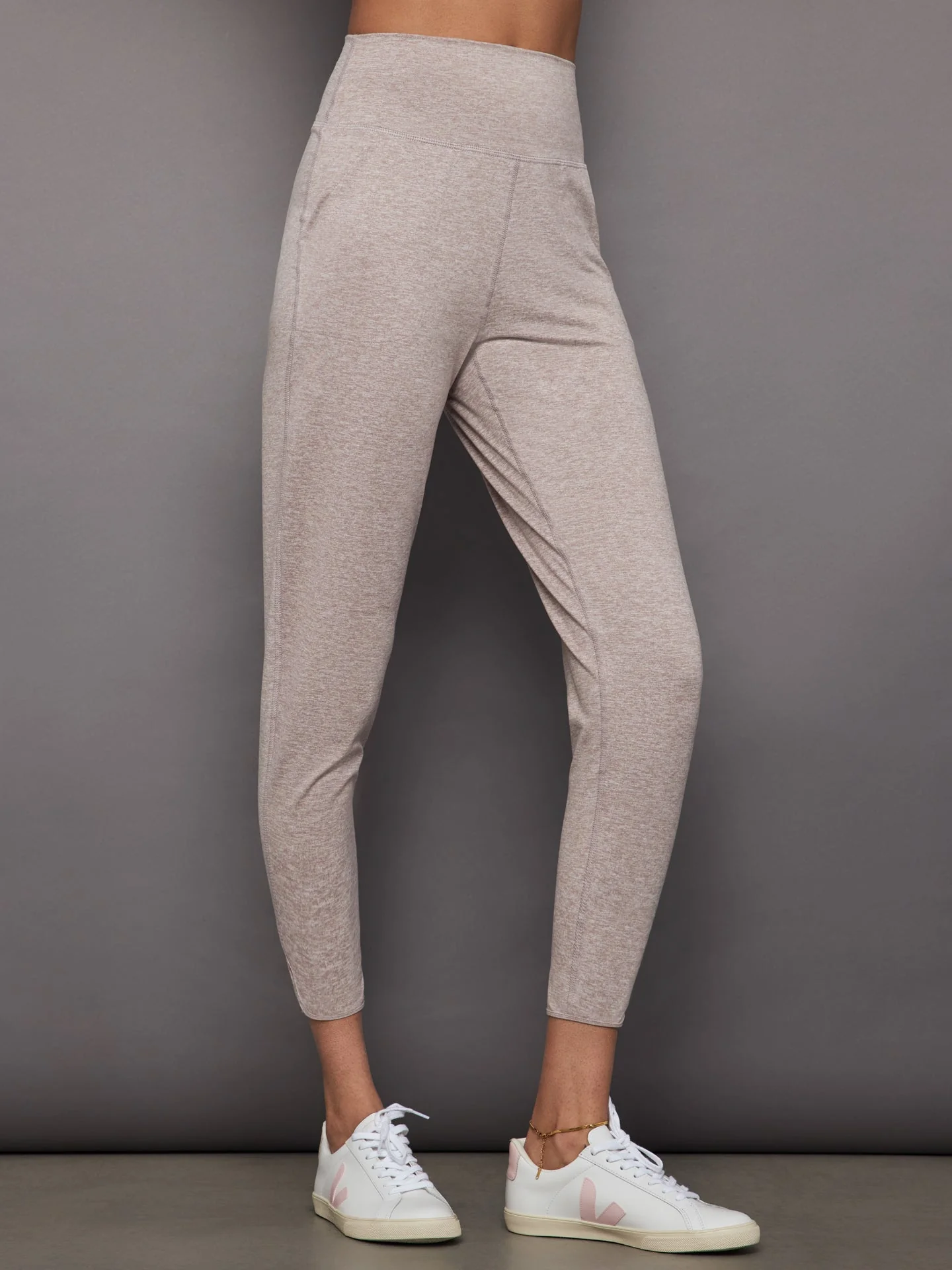 Carbon38 | Jogger in Heather Melt | Oatmeal Heather