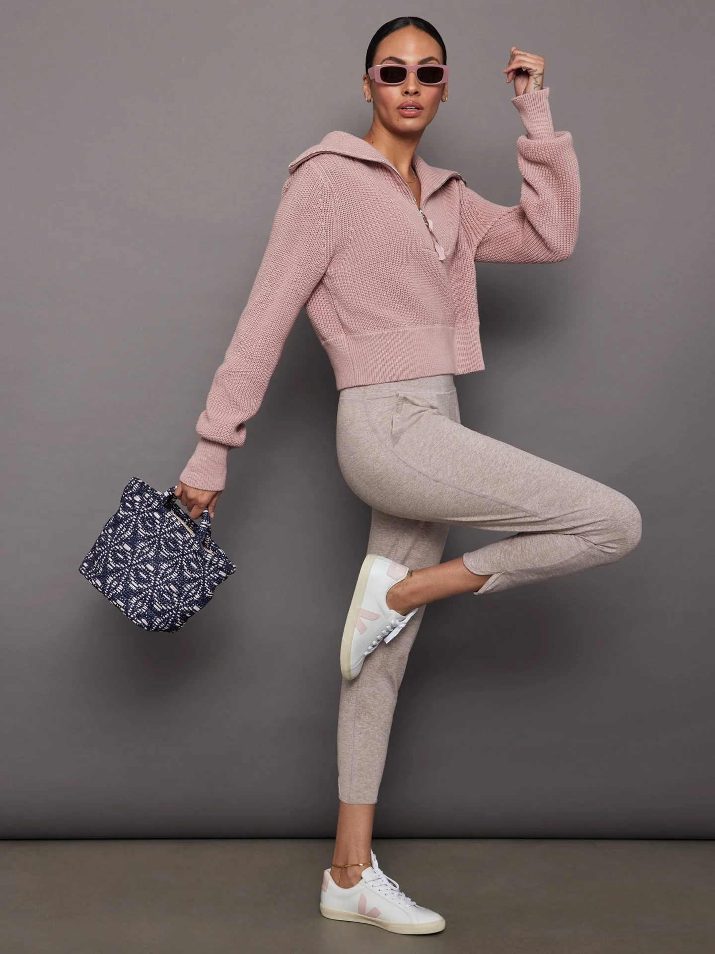 Carbon38 | Jogger in Heather Melt | Oatmeal Heather - Image 2