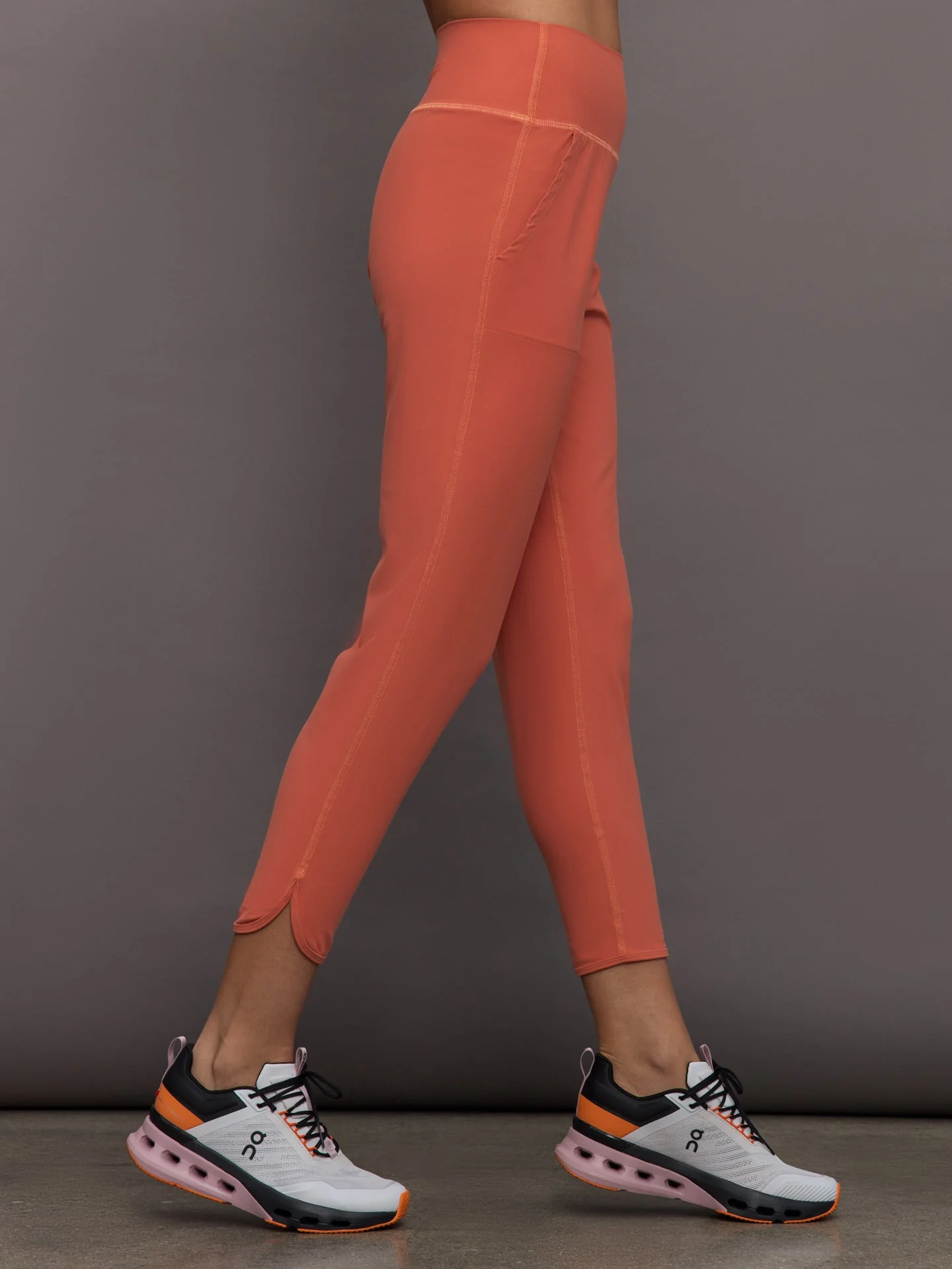 Carbon38 | Jogger in Melt | Burnt Sienna - Image 3