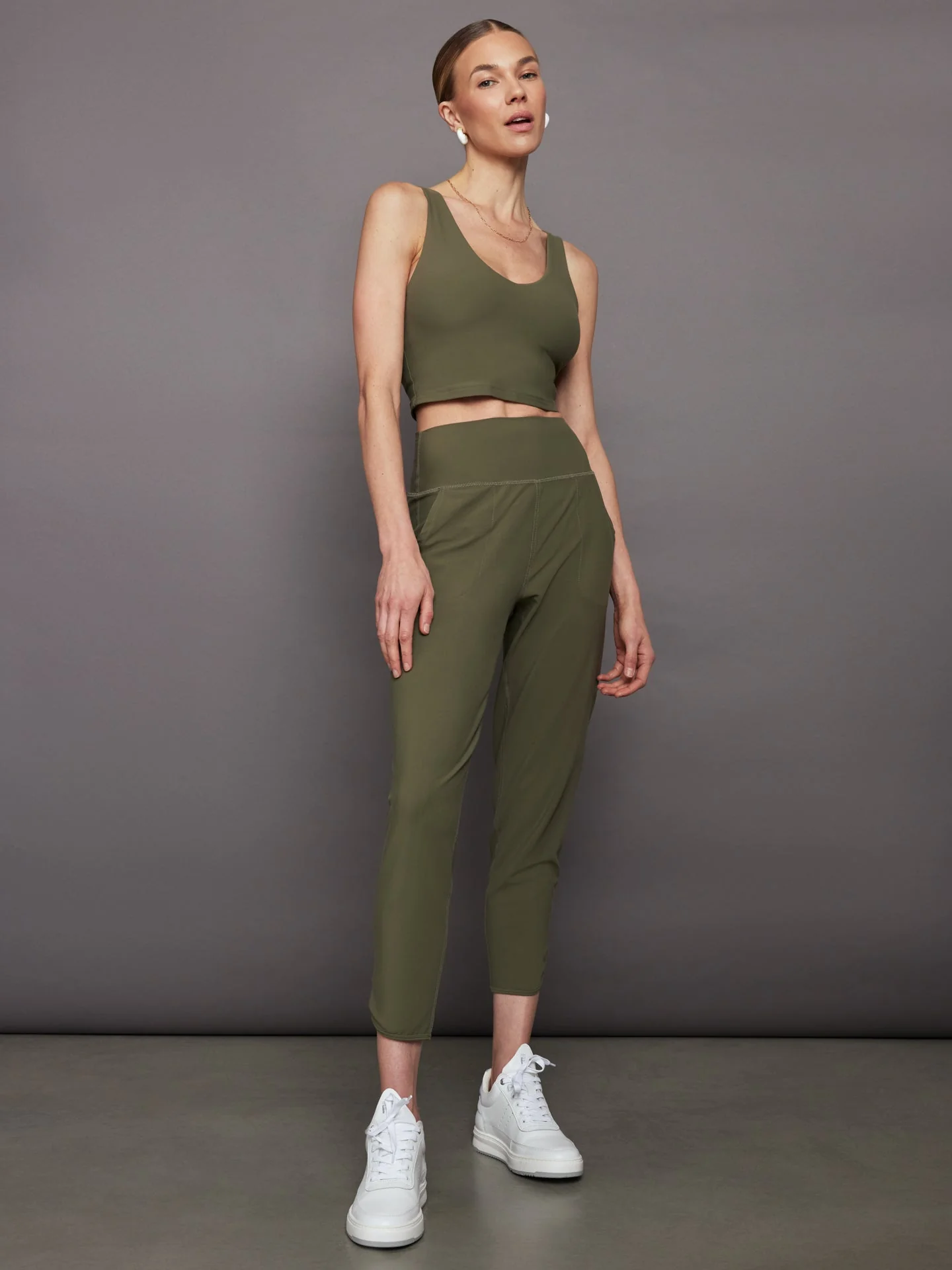 Carbon38 | Jogger in Melt | Olive - Image 2