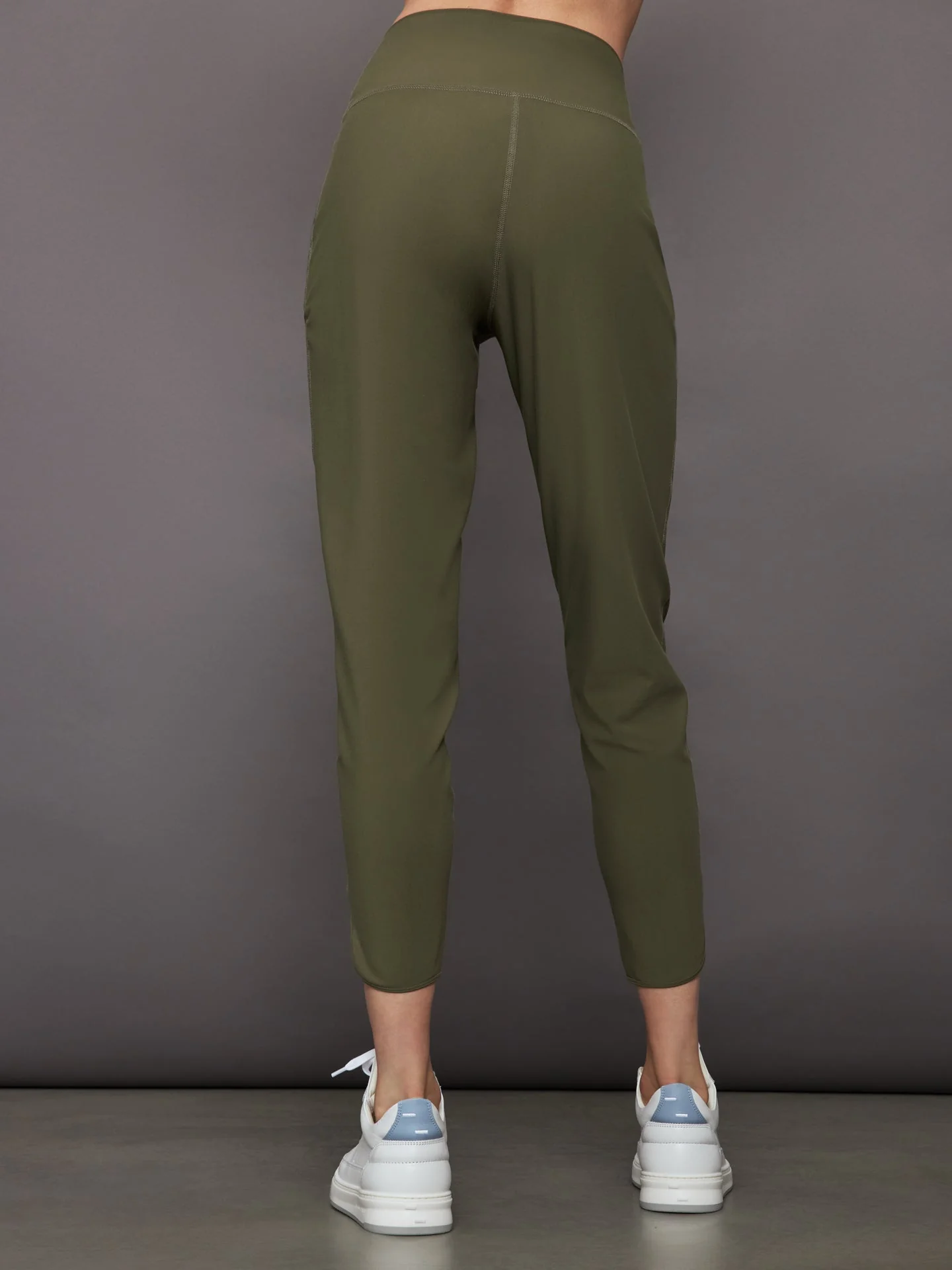 Carbon38 | Jogger in Melt | Olive - Image 4