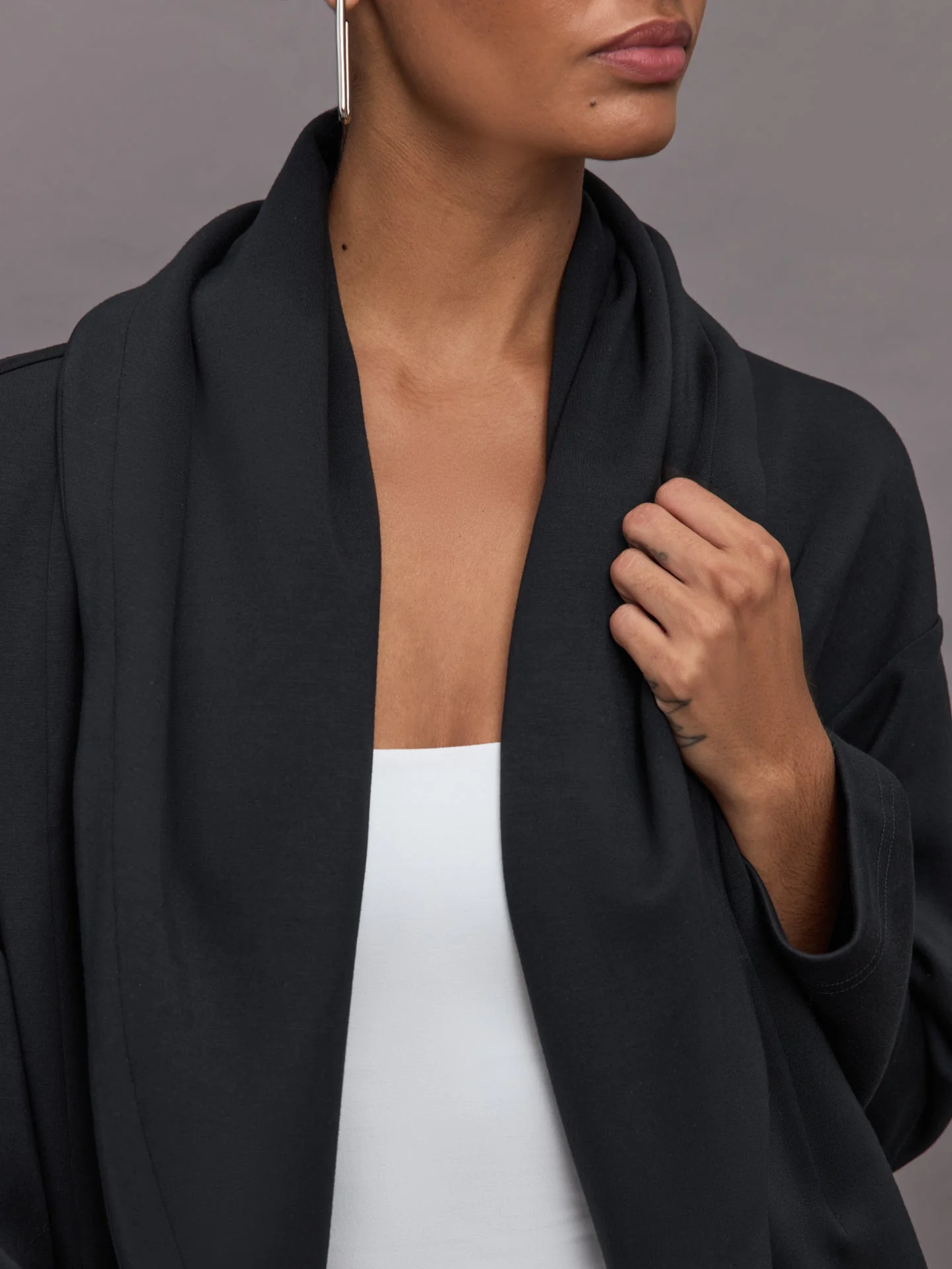 Carbon38 | Knit Cocoon Cardigan in Interlock | Black - Image 5