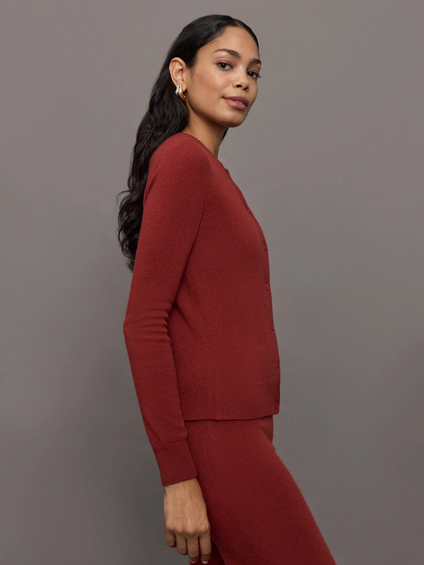 Madeleine Thompson | Monroe Cashmere Cardigan | Burgundy - Image 4