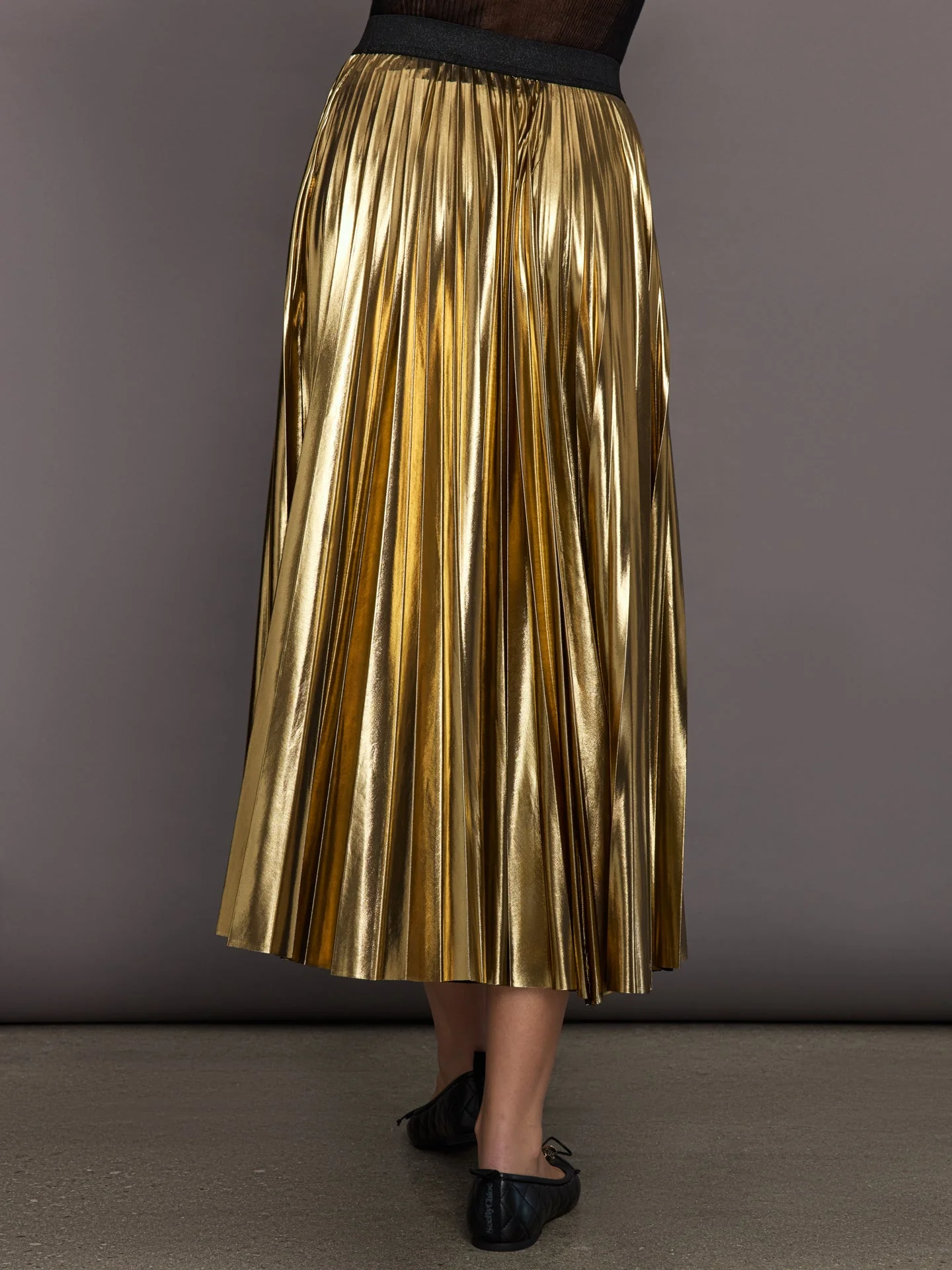 Carbon38 | Metallic Pleated Skirt | Gold - Image 4