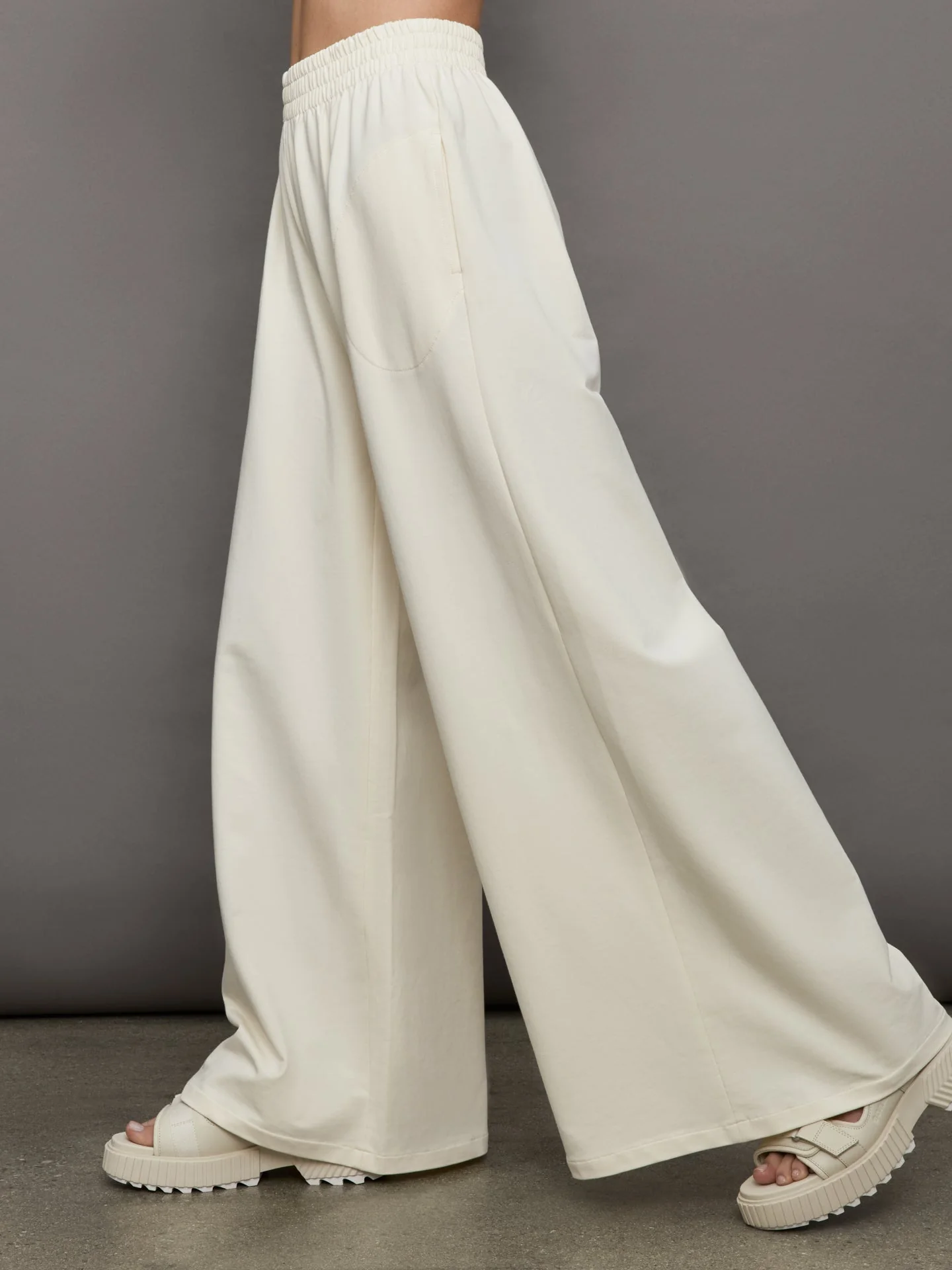 Norma Kamali | Boyfriend Elephant Sweatpants | Cream - Image 3