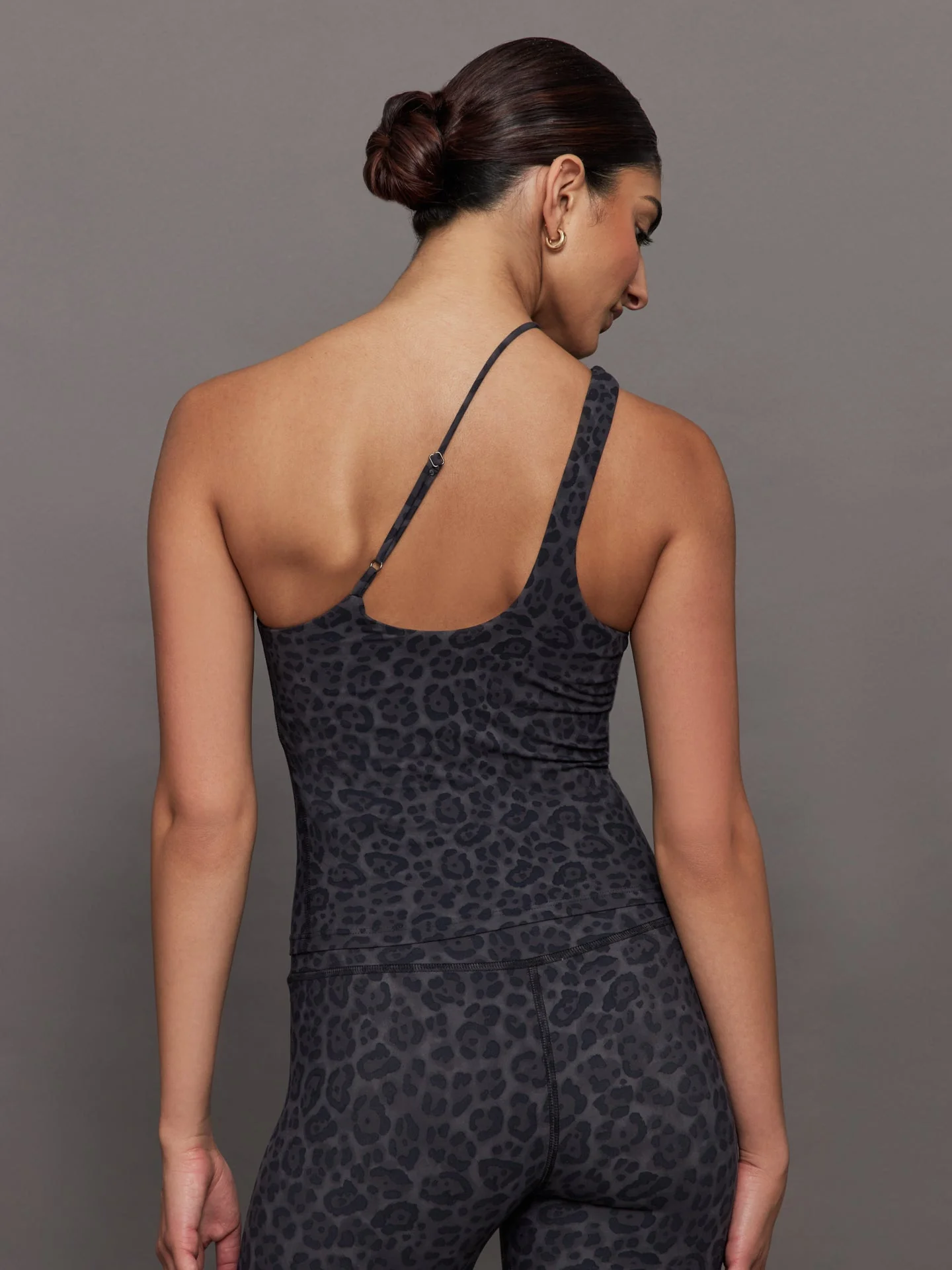 Carbon38 | One Shoulder Convertible Tank in Melt | Charcoal Leopard - Image 4