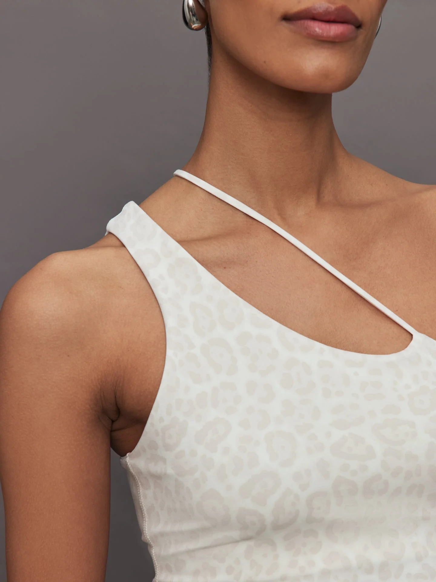 Carbon38 | One Shoulder Convertible Tank in Melt | Snow Leopard - Image 5