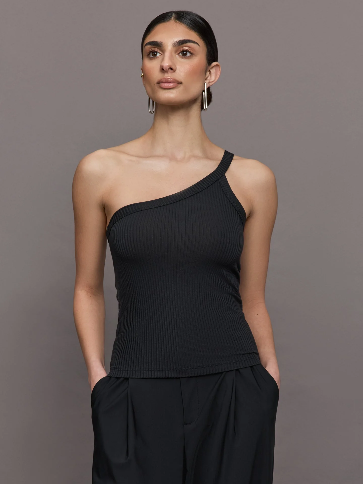 Carbon38 | One Shoulder Tank in Ribbed Jersey | Black