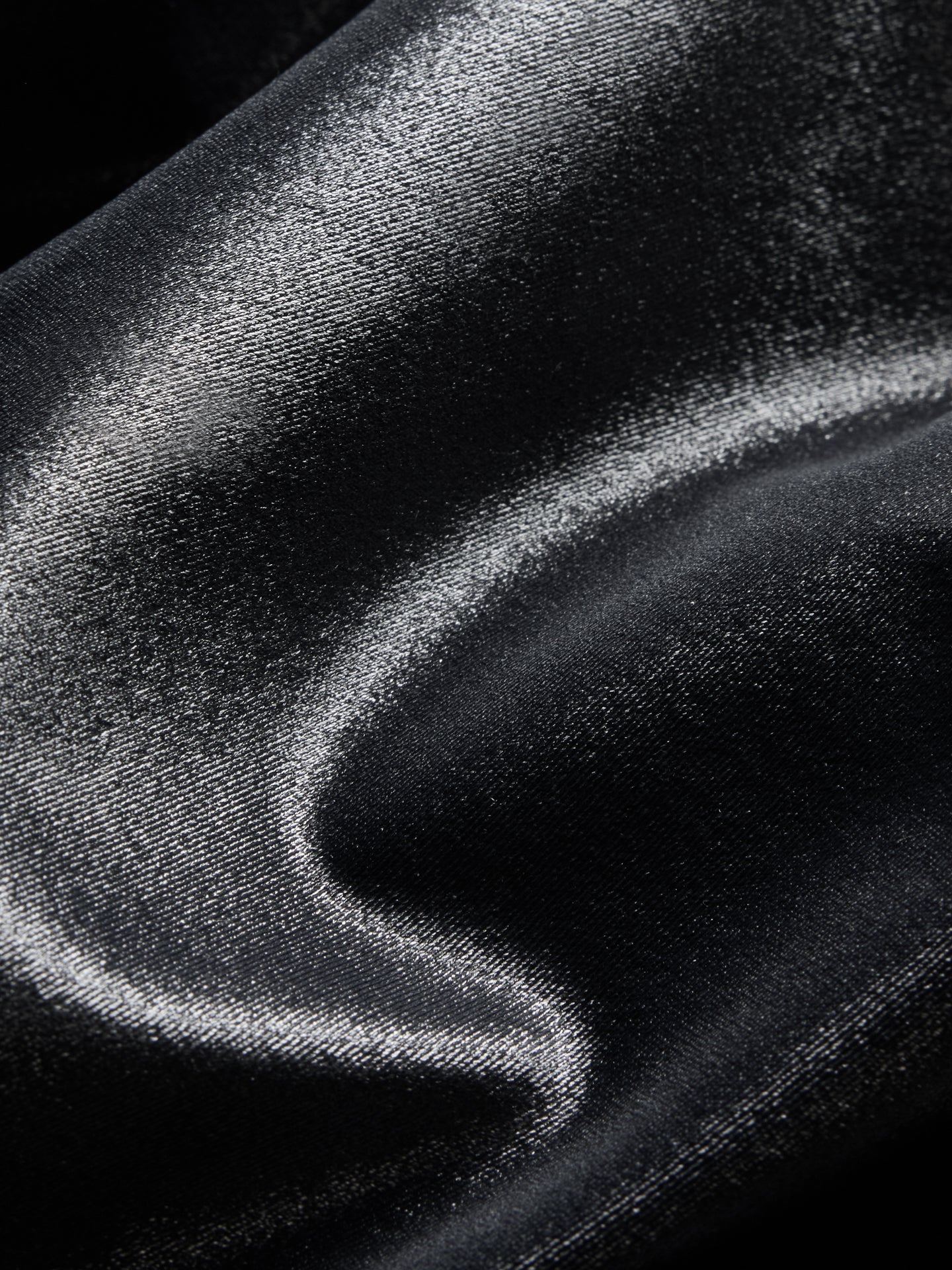 Carbon38 | Regular Rise 7/8 Legging in Takara Shine | Black - Image 7