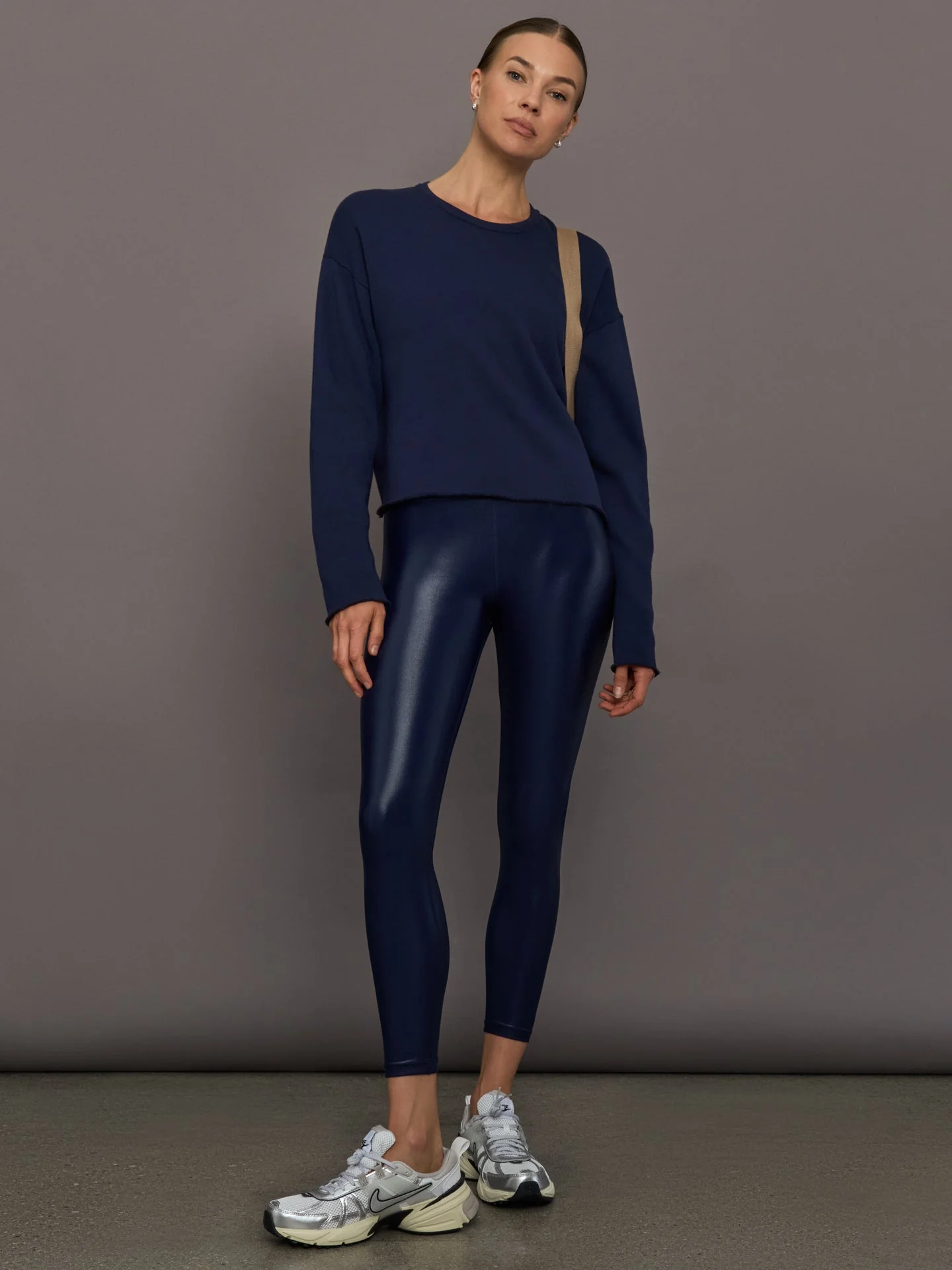 Regular Rise 7/8 Legging in Takara Shine | Navy Blazer - Image 2