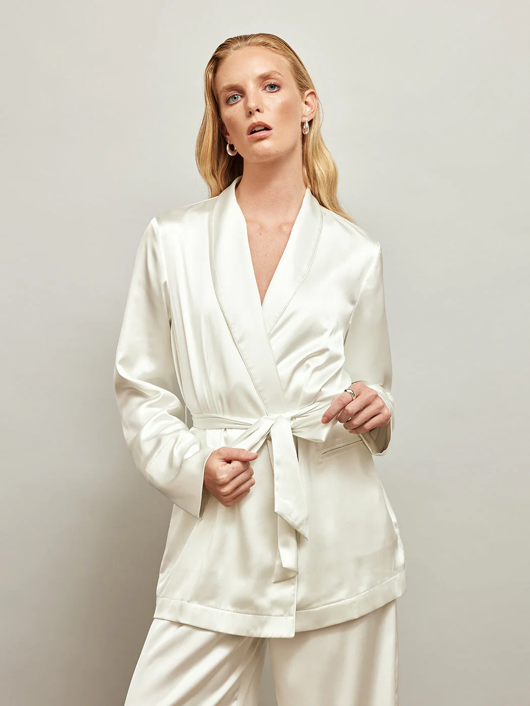 Carbon38 | Satin Smoking Jacket | Ivory - Image 2