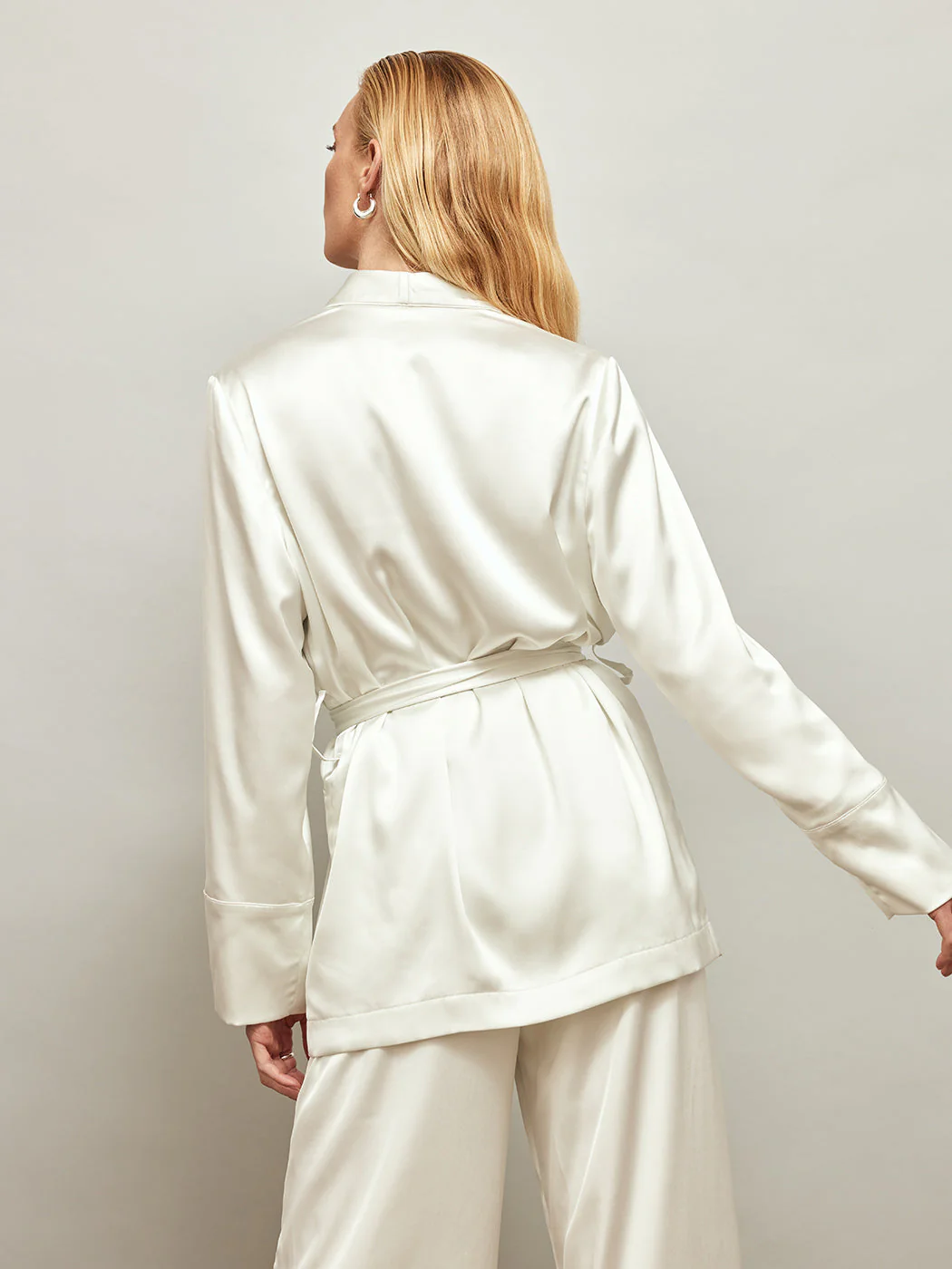 Carbon38 | Satin Smoking Jacket | Ivory - Image 4