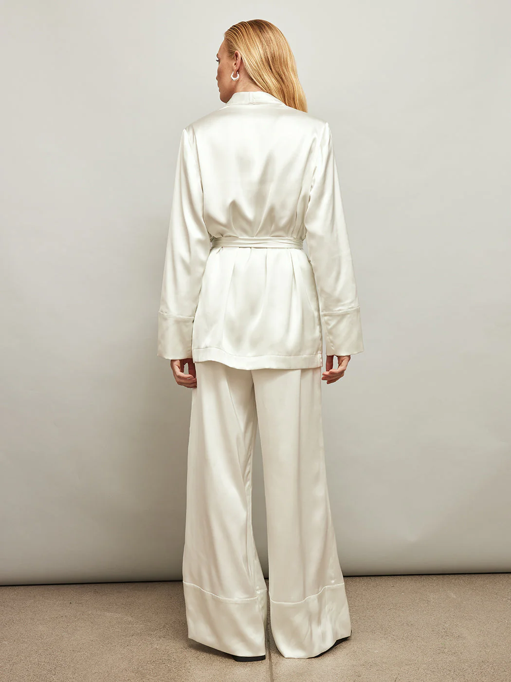 Carbon38 | Satin Smoking Jacket | Ivory - Image 5
