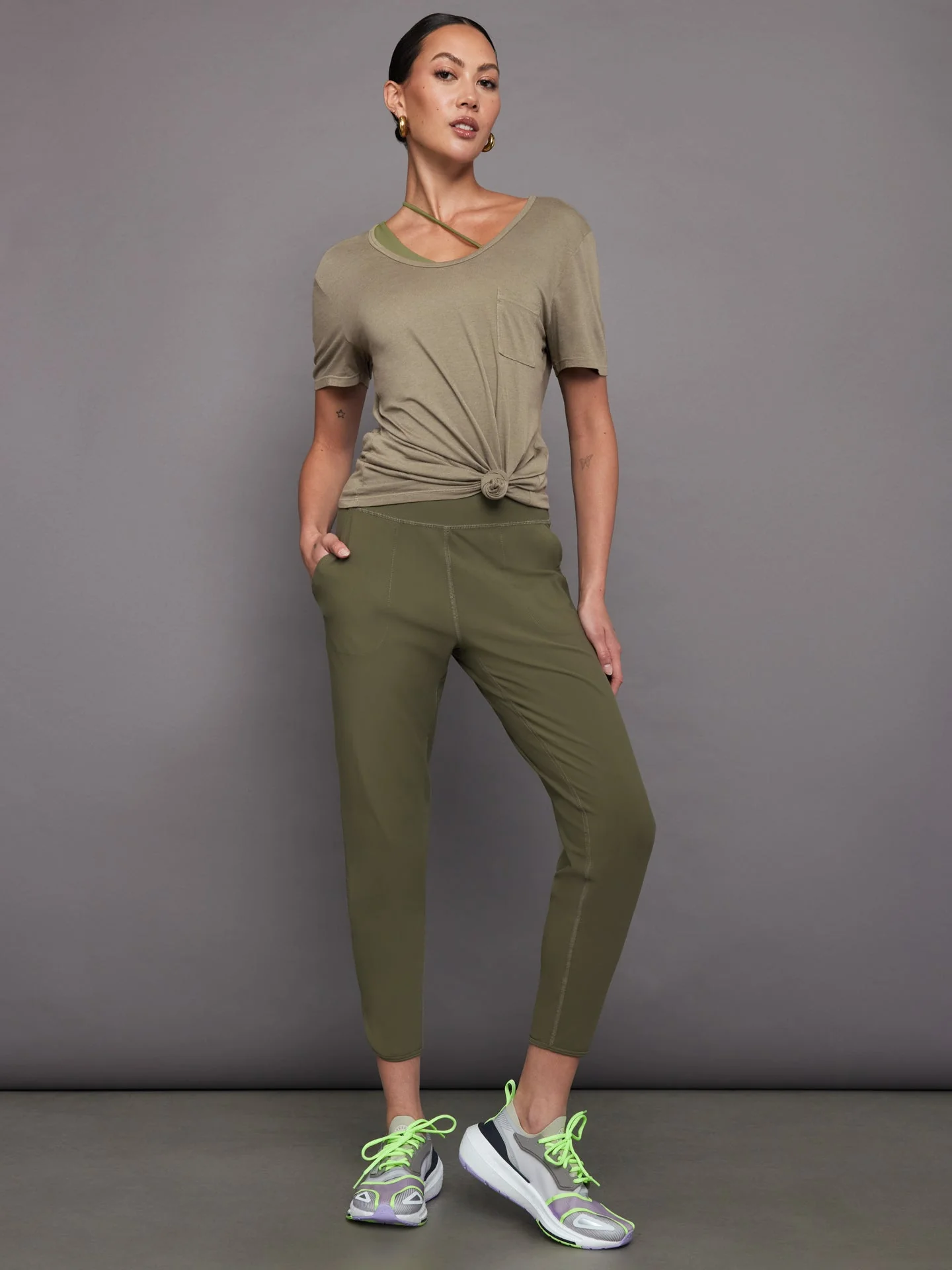 Carbon38 | Short Sleeve Pocket Tee | Silversage - Image 2