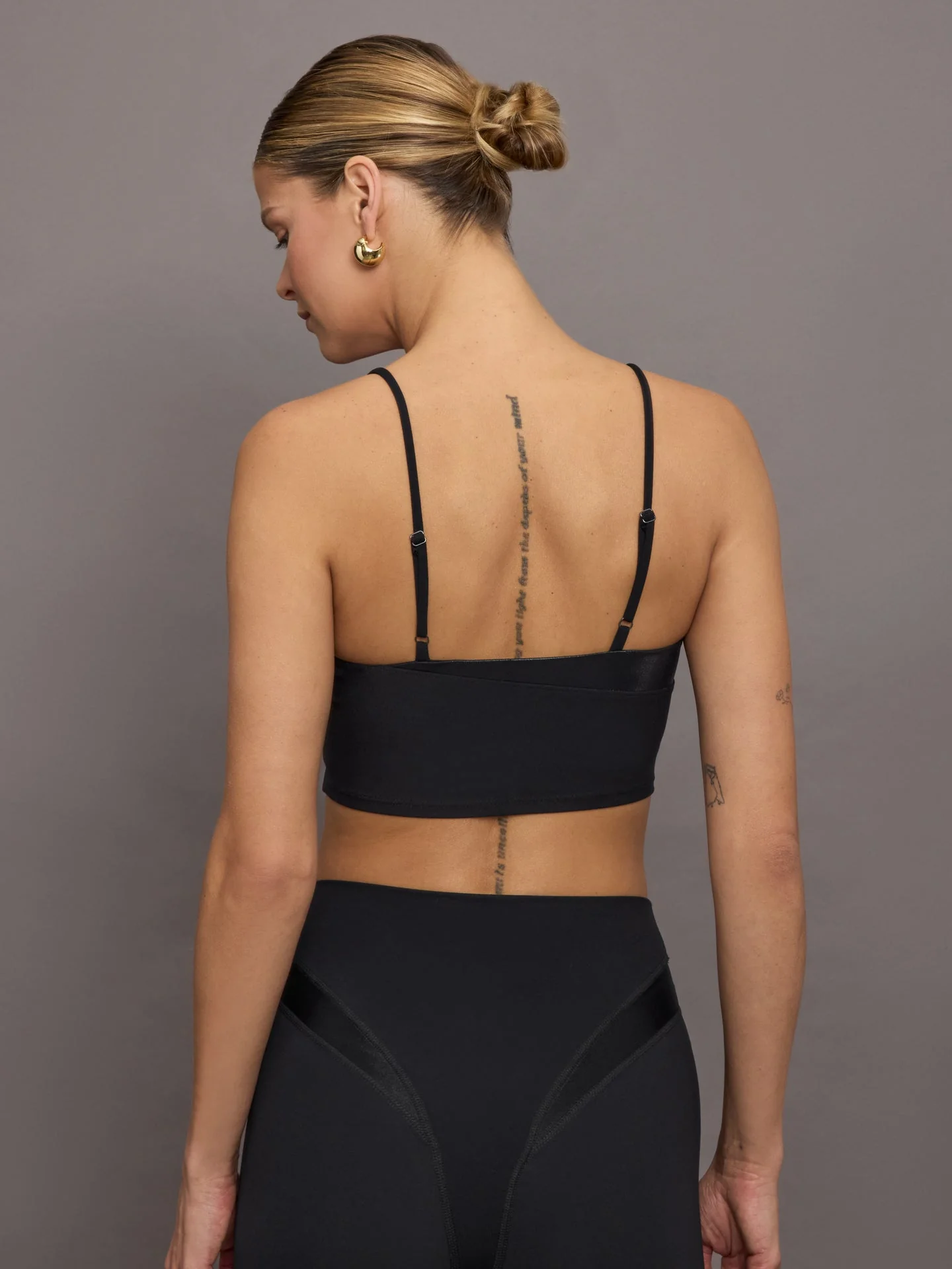 Carbon38 | Spliced Colorblock Shine Bra in Melt | Black - Image 4