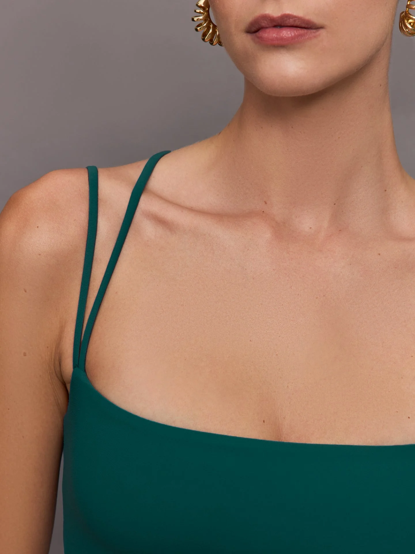 Carbon38 | Strappy Tank in Melt | Ponderosa Pine - Image 4