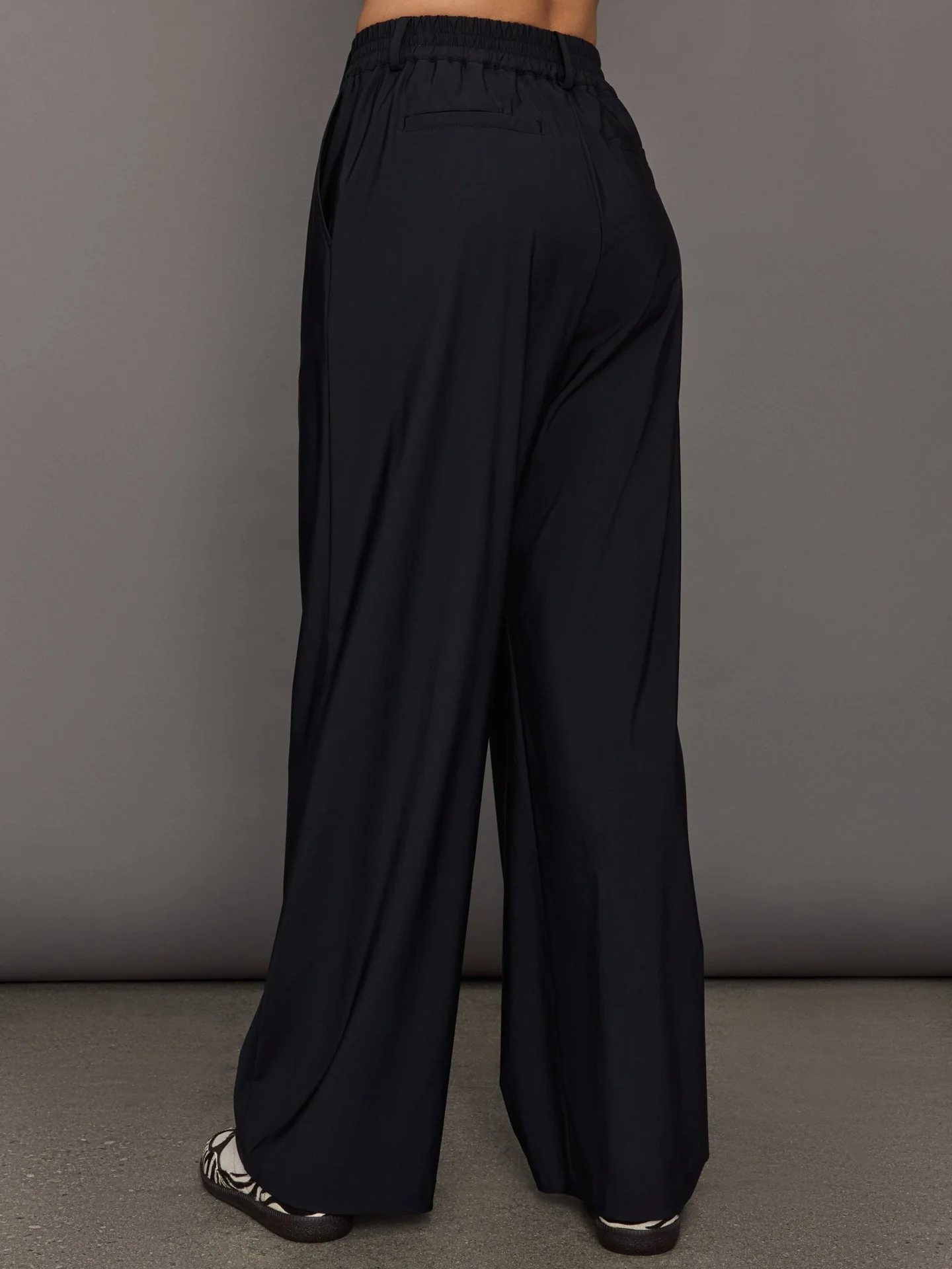 Carbon38 | Stretch Woven Pant | Black - Image 4