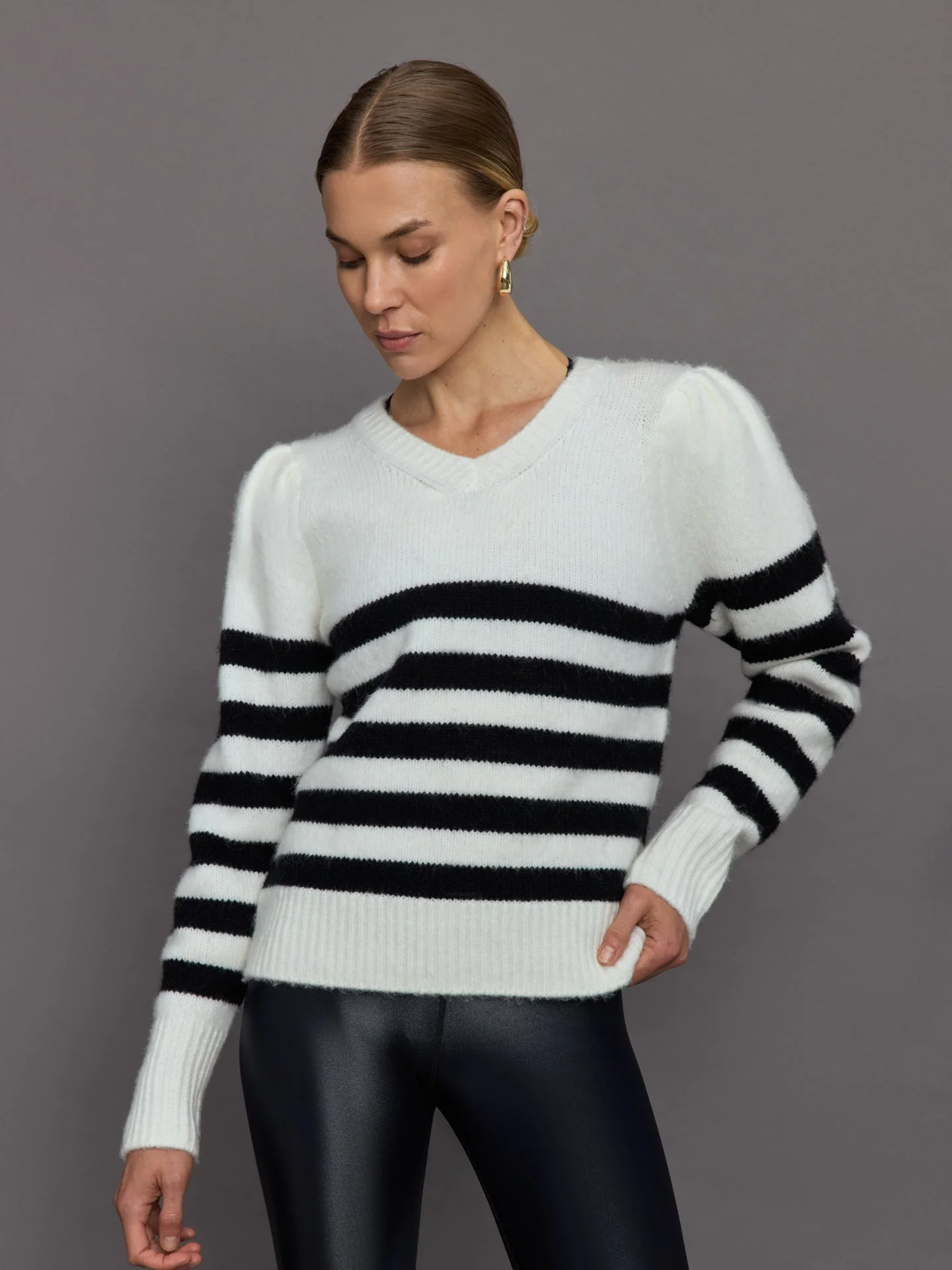 Carbon38 | Striped Puff Sleeve Sweater | Cream/Black