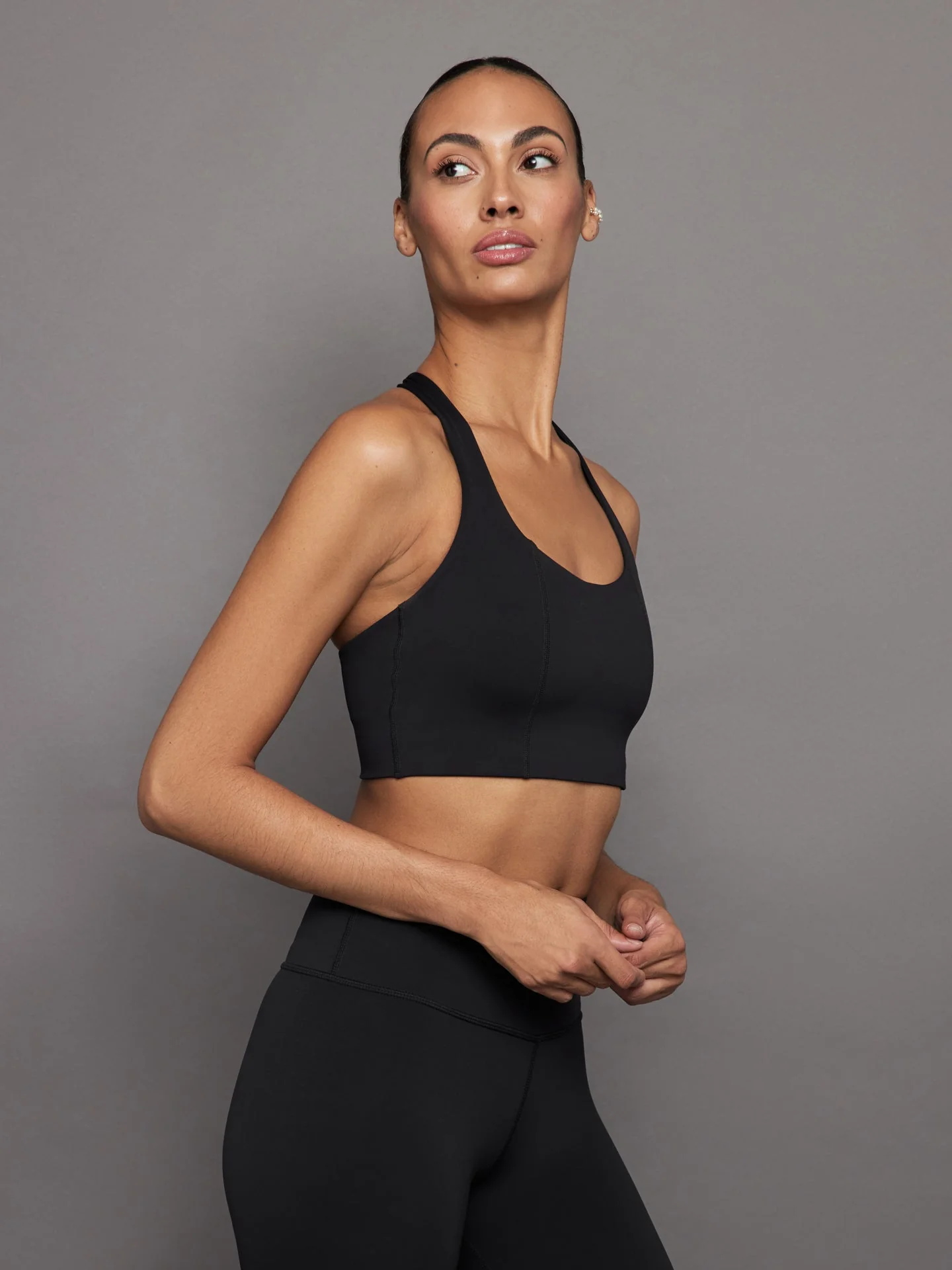 Carbon38 | T Back Bra In Diamond Compression | Black - Image 4