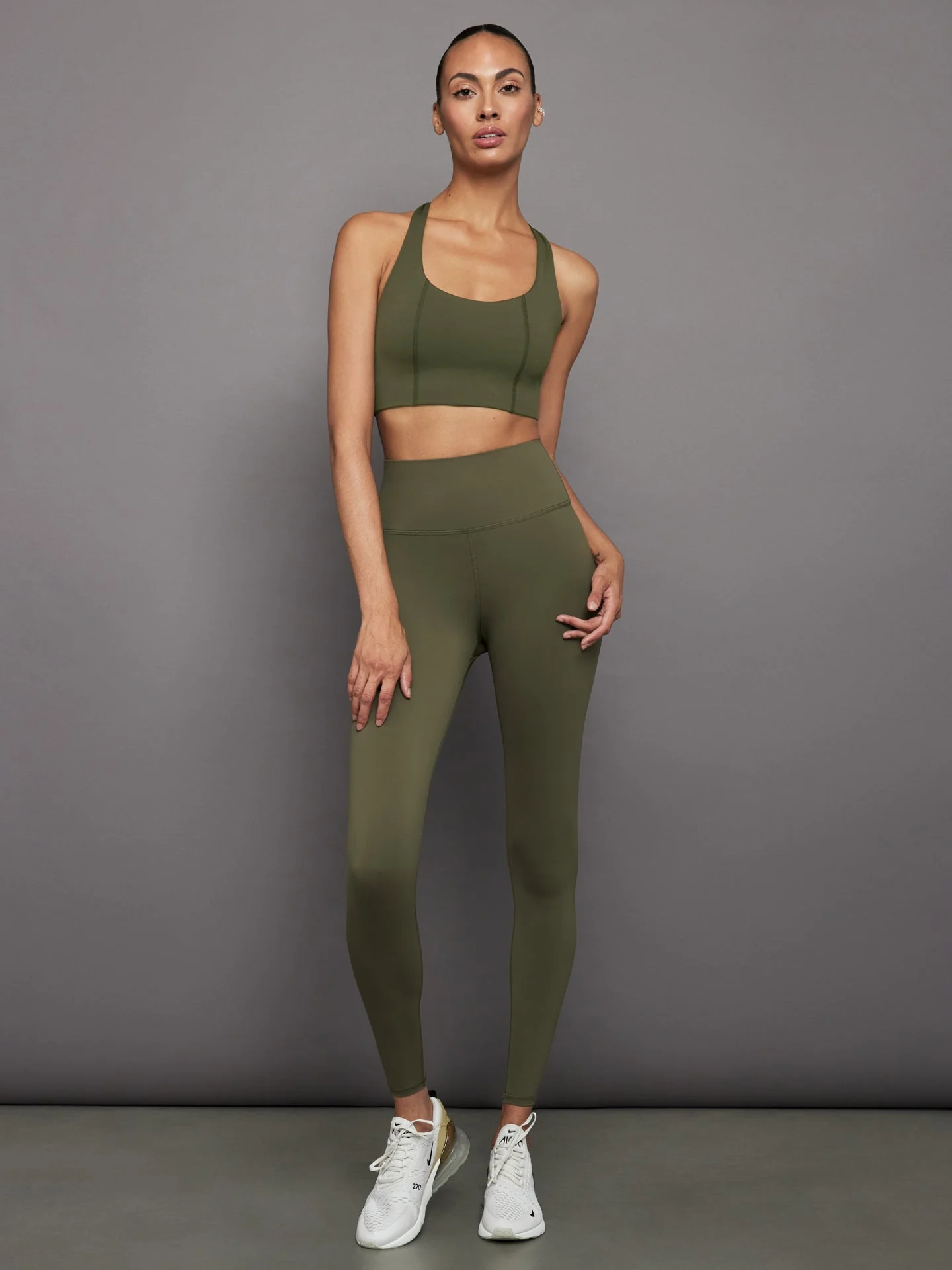 Carbon38 | T Back Bra in Diamond Compression | Olive - Image 4