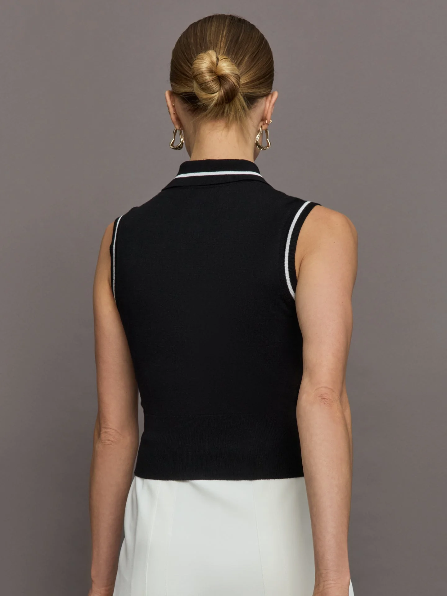Carbon38 | Tennis Sleeveless Polo | Black/White - Image 4