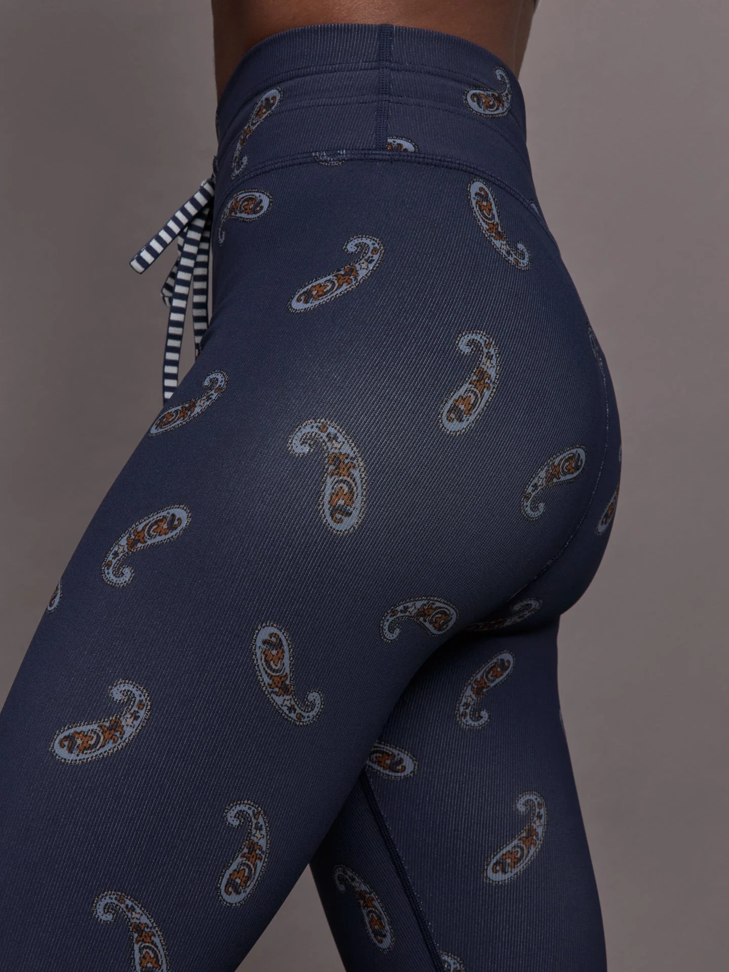 The Upside | Vadella 28in Yoga Pant | Paisley - Image 4