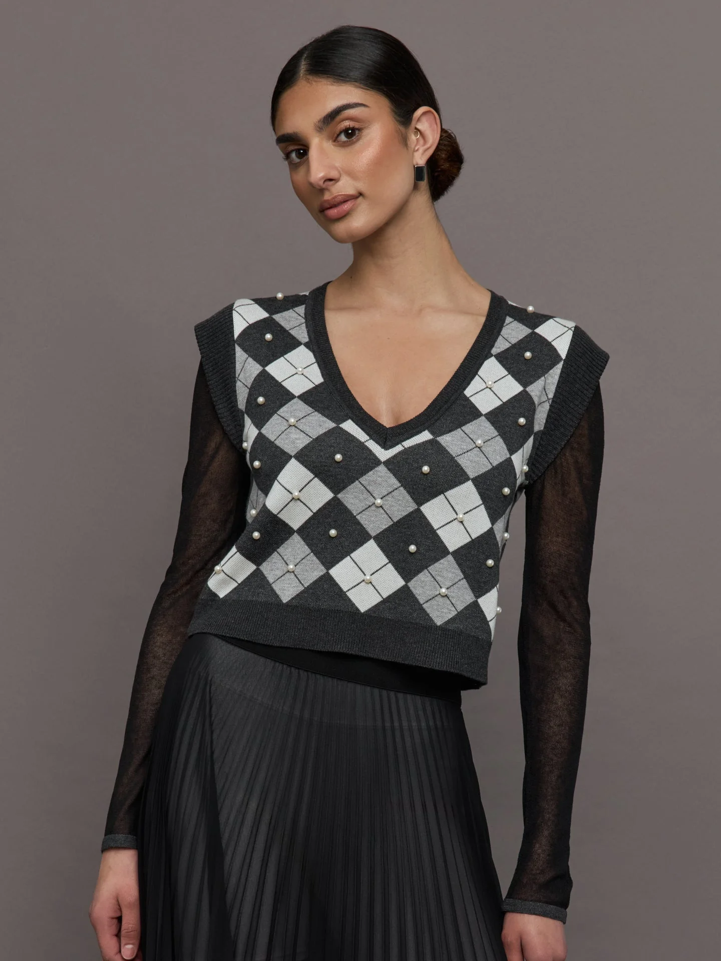 Theo The Label | Nomia Plaid Pearly V-Neck Sweater | Grey/Silver