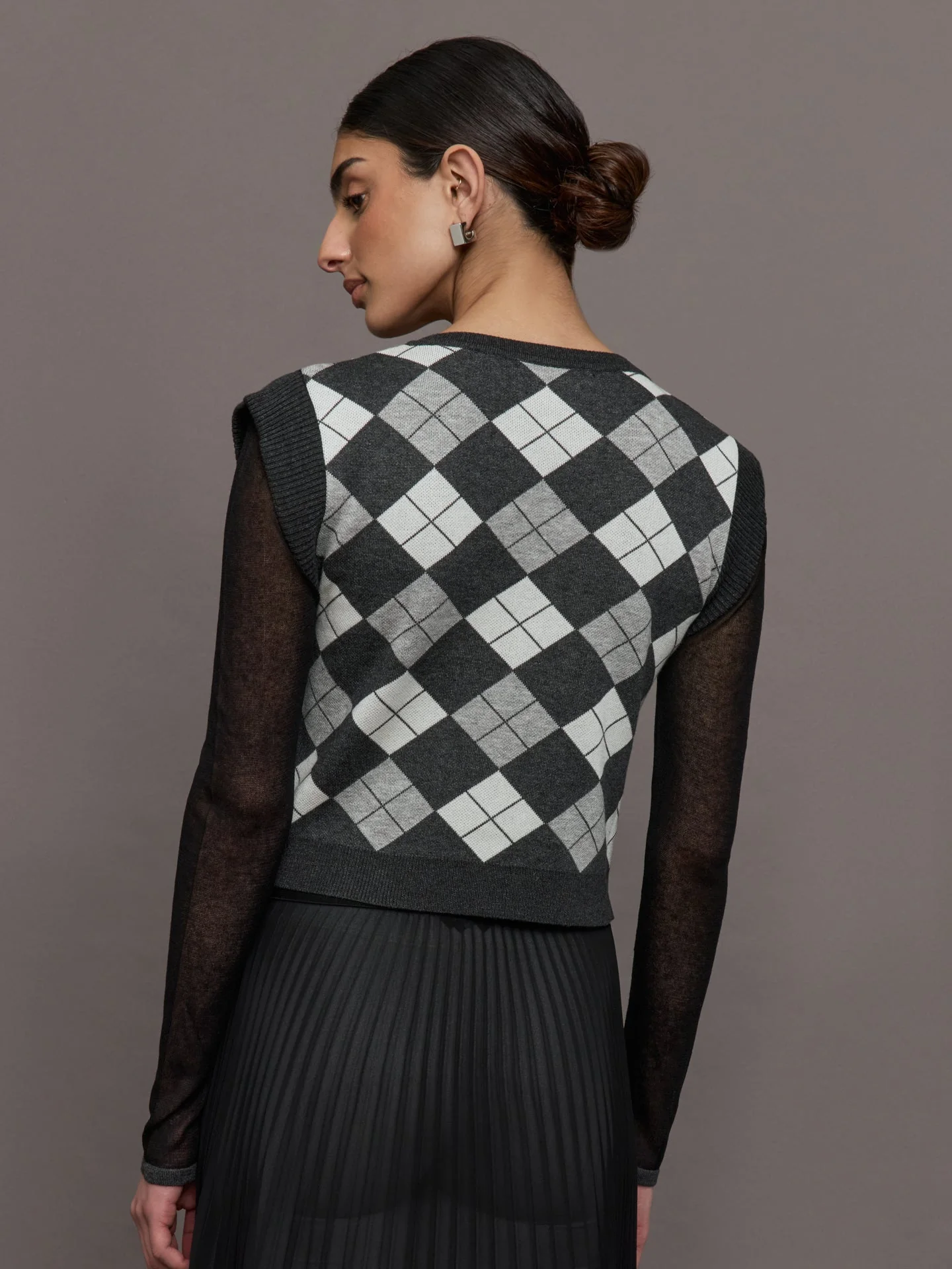 Theo The Label | Nomia Plaid Pearly V-Neck Sweater | Grey/Silver - Image 4