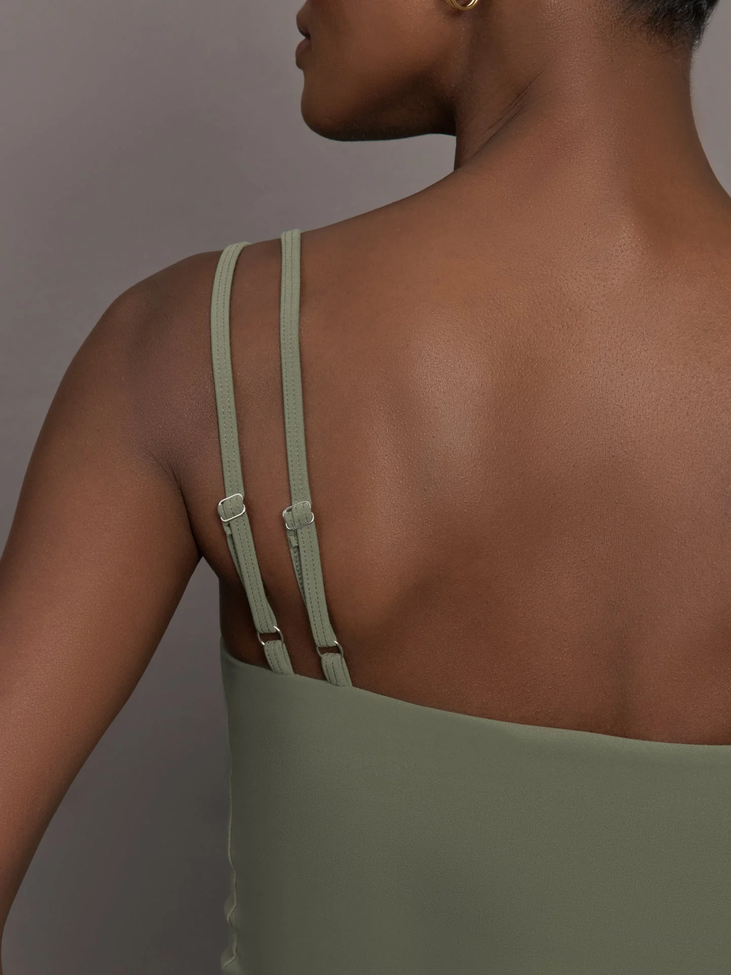 V-Neck Tank in Melt | Moss - Image 5